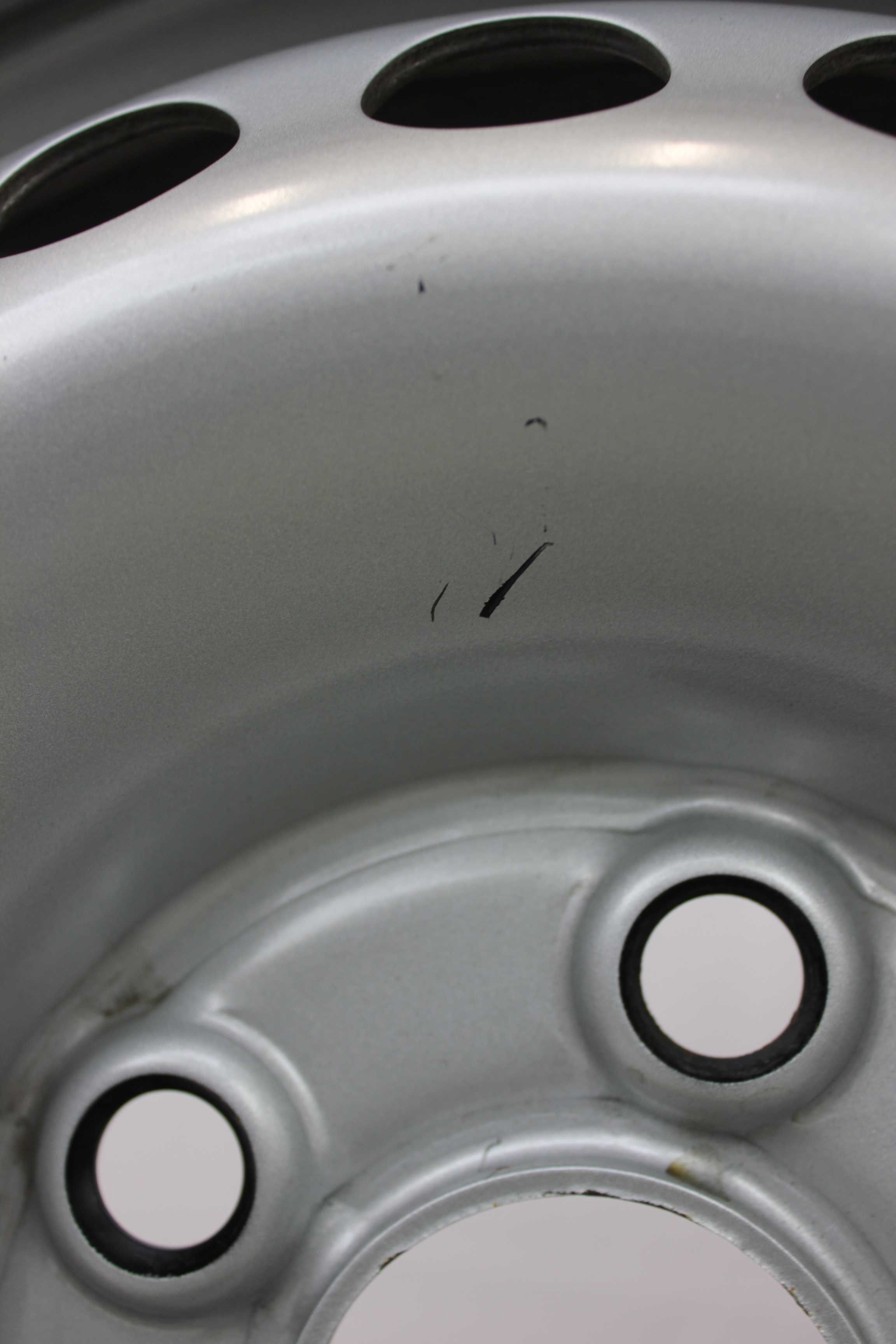 Sommerkomplettradsatz-Volkswagen-7H0-T5-Stahlfelge-16Zoll-7H0601027D-Sommerreifen-Hankook-RadialRA28E-205-65-R16C-107-105T-19.1