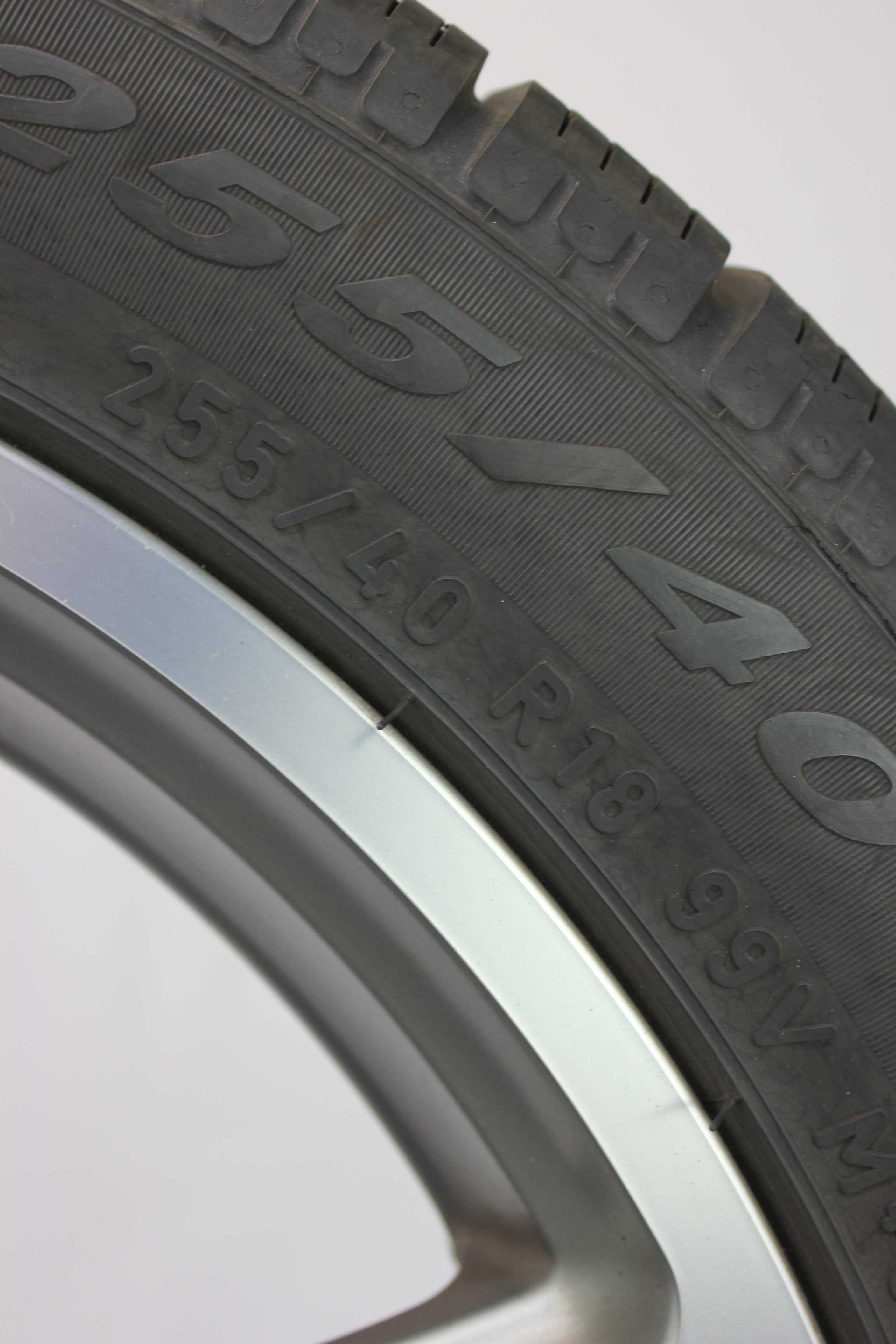 Winterkomplettradsatz-Mercedes-Benz-SL-A231-Alufelge-18Zoll-A2314012902-Winterreifen-Pirelli-SottozeroWinter240-Serie2MO-255-40-R18-99V-XL-4 Winterkomplettradsatz-Mercedes-Benz-SL-A231-Alufelge-18Zoll-A2314012902-Winterreifen-Pirelli-SottozeroWinter240-Serie2MO-255-40-R18-99V-XL-4