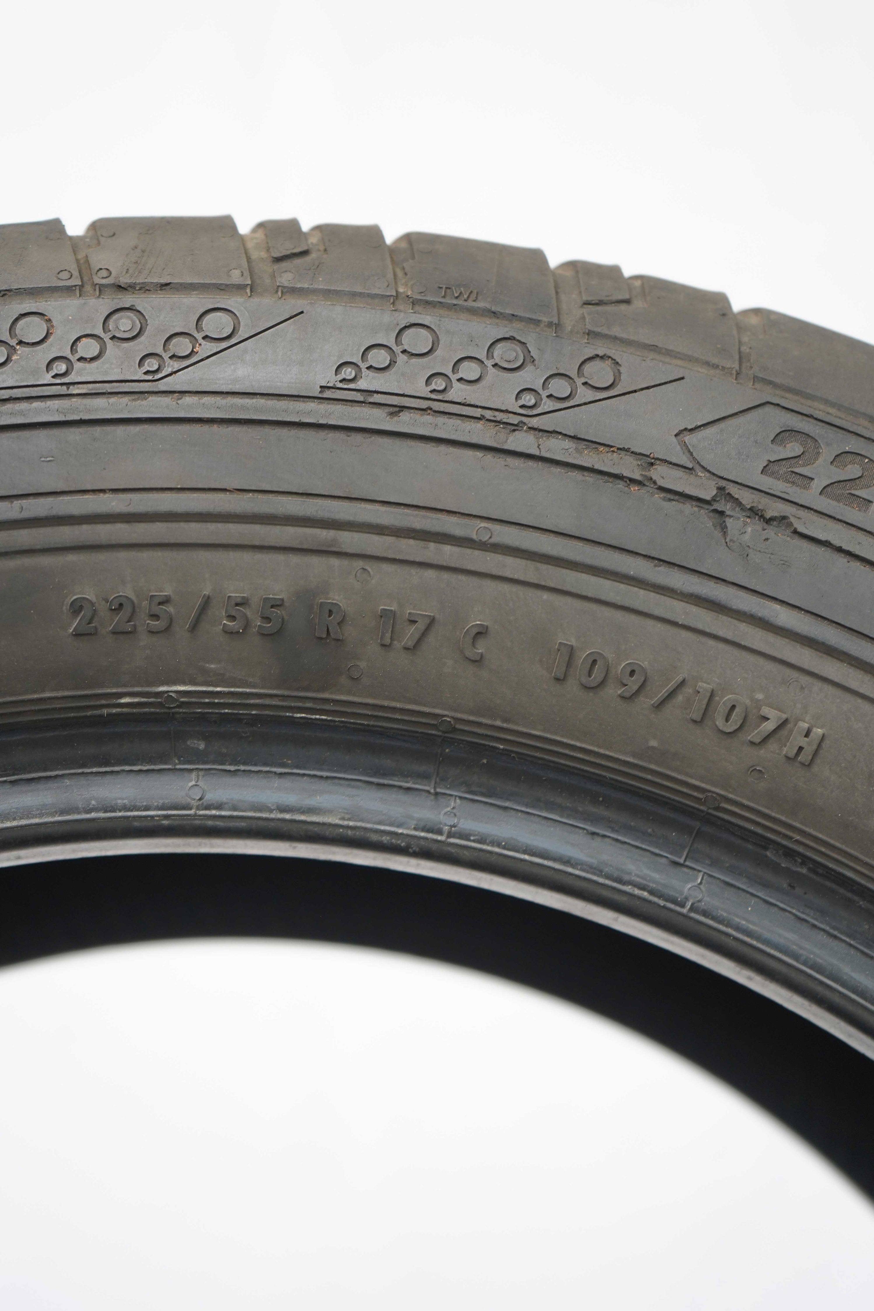 Sommerreifen-Continental-ContiVanContact200-225-55-R17C-109-107H-3 Sommerreifen-Continental-ContiVanContact200-225-55-R17C-109-107H-3