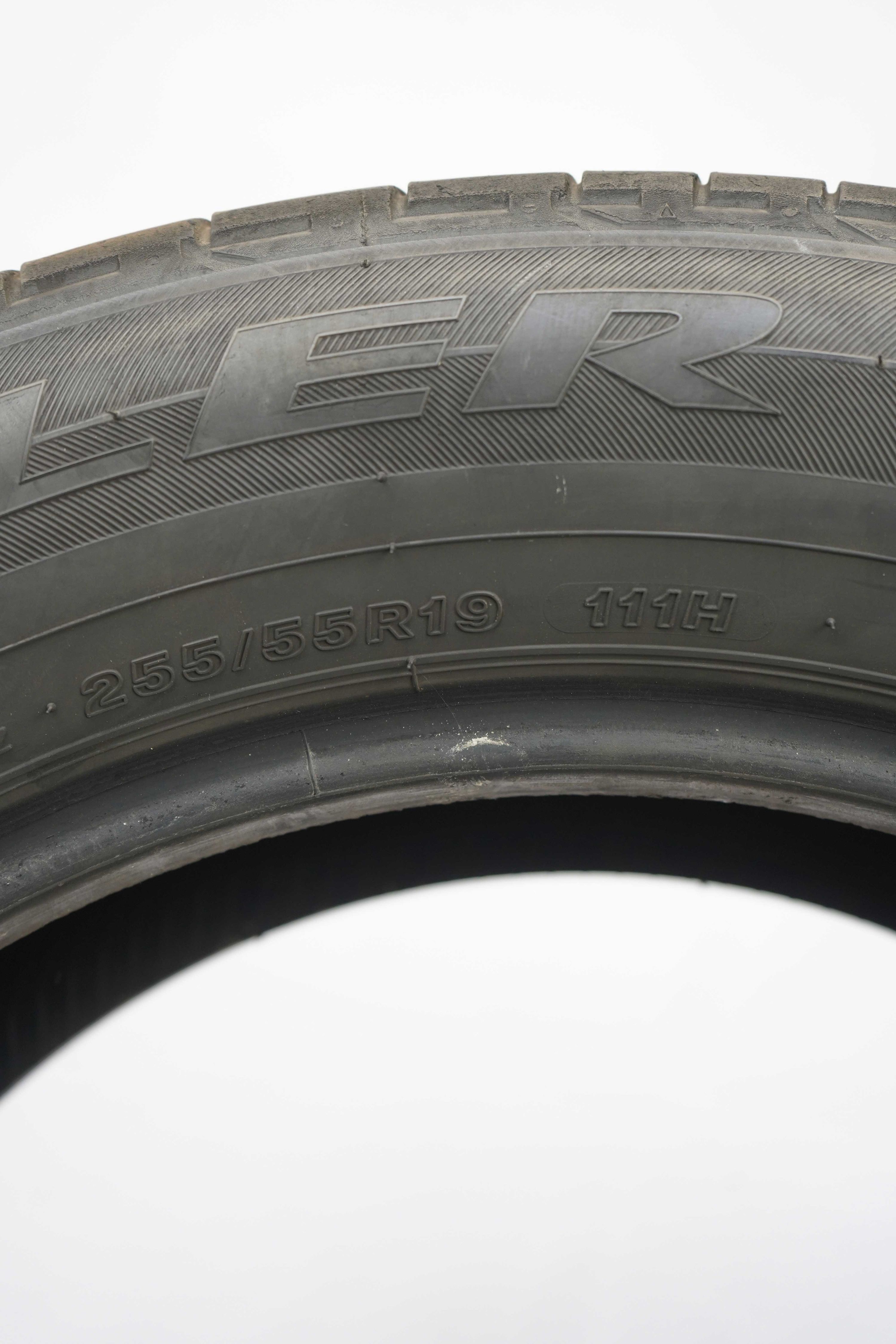 Sommerreifen-Bridgestone-DuelerHP-Sport-255-55-R19-111H-3_(3)