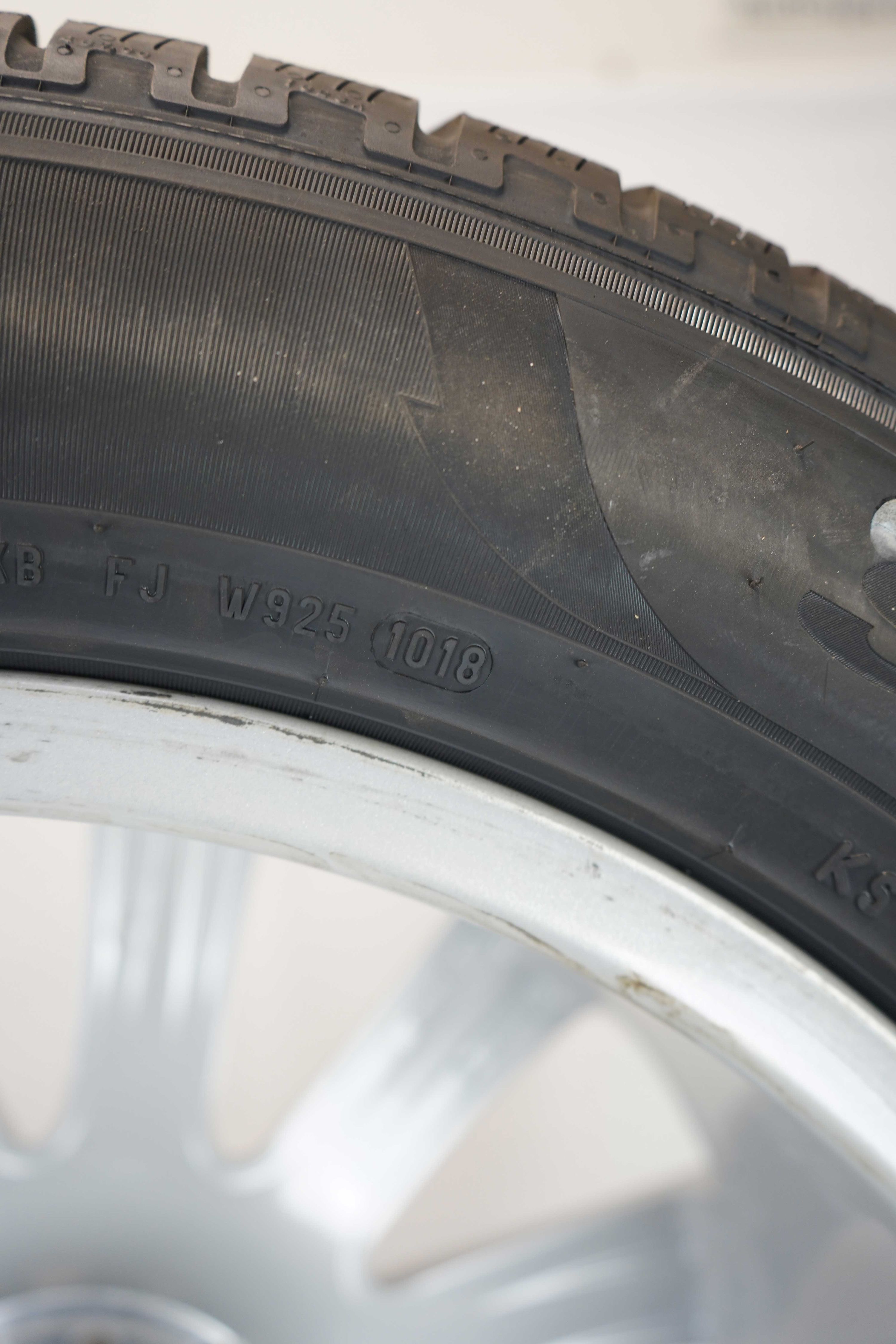Winterkomplettradsatz-Mercedes-Benz-GLE-A292-Winterreifen-Pirelli-ScorpionWinter-275-50-R20-109V-6