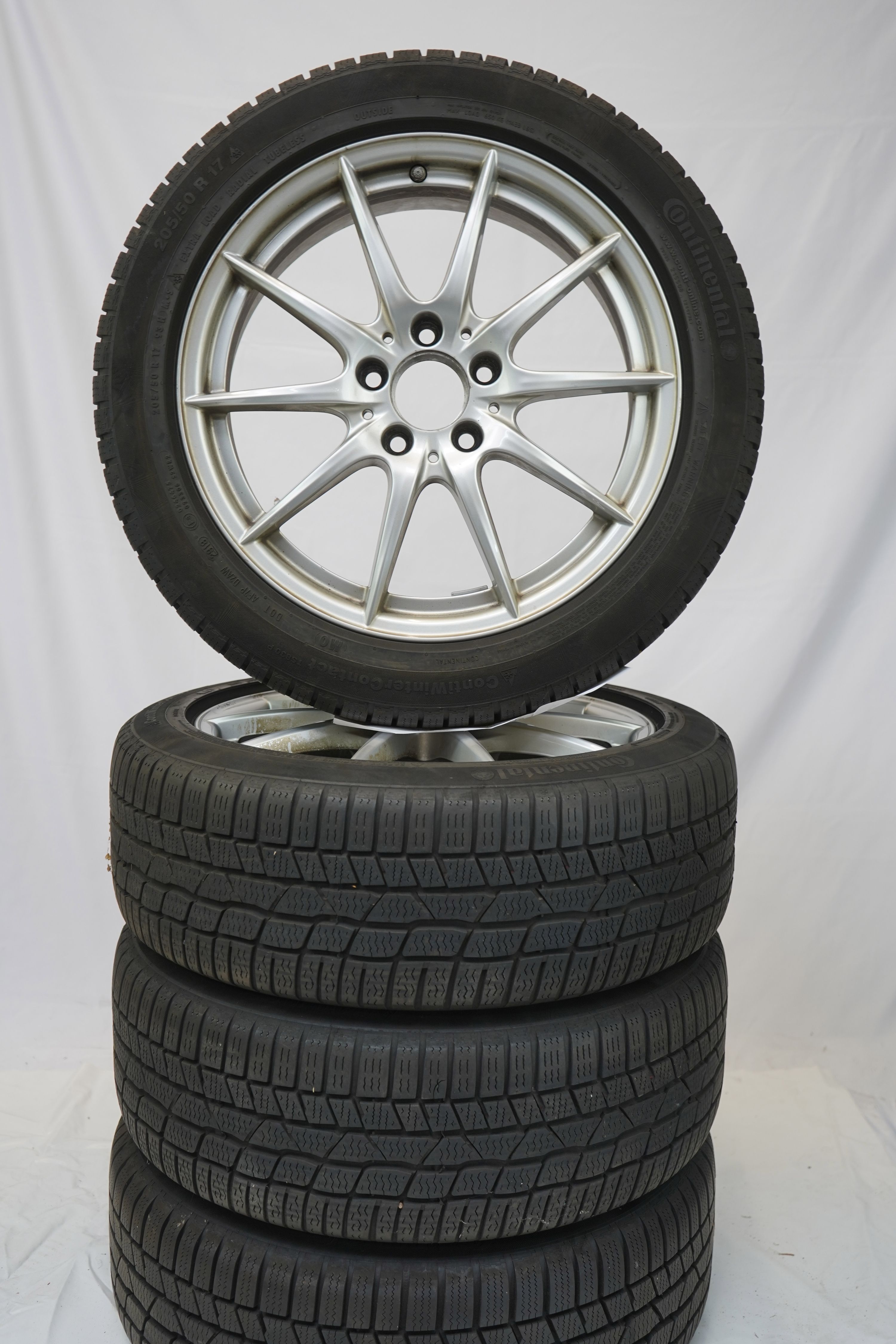 Winterkomplettradsatz-gebraucht-Mercedes-Benz-A246-B-Klasse-A2464010102