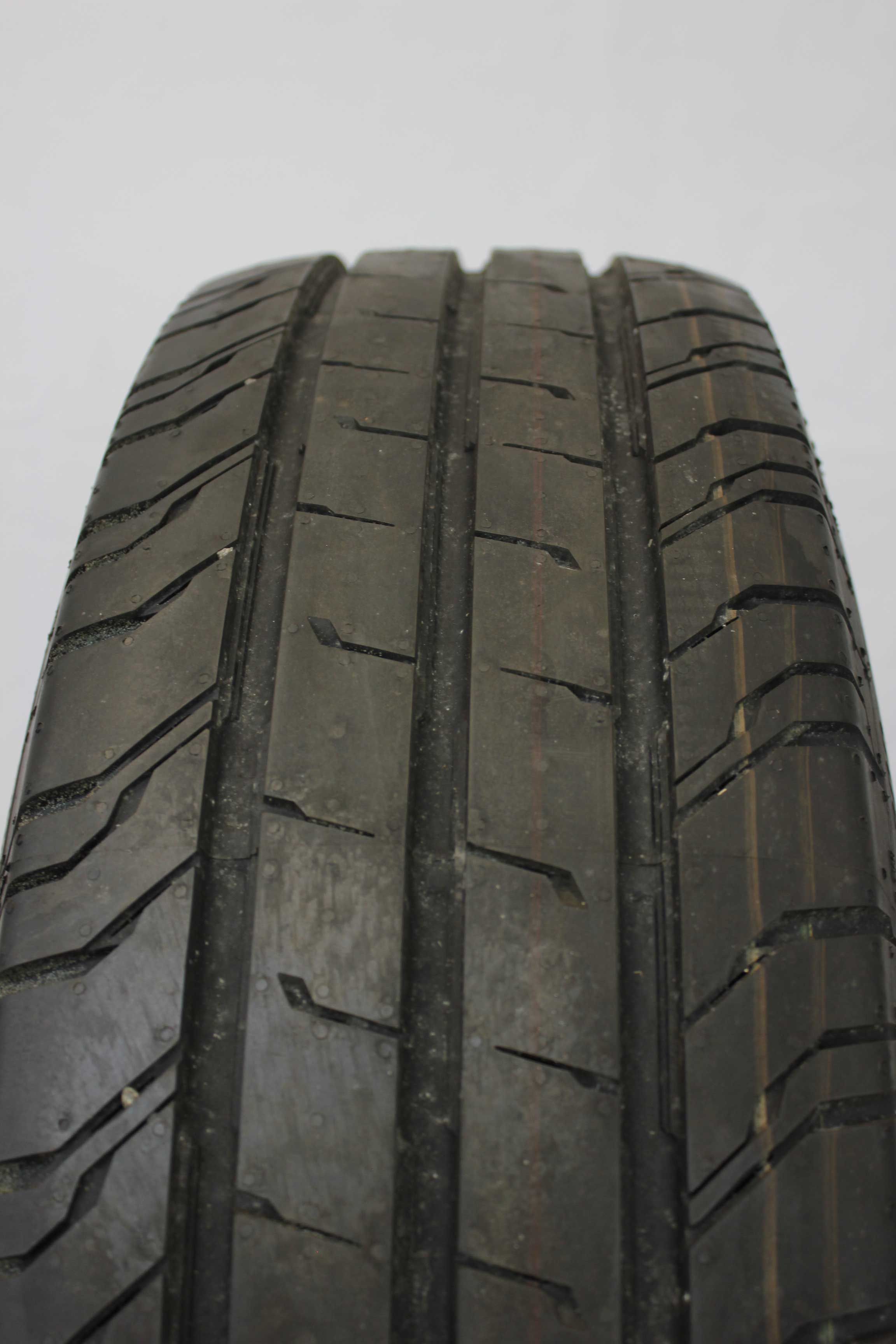 Sommerkomplettradsatz-Volkswagen-2N0-Crafter-Stahlfelge-16Zoll-2N0601027L-Sommerreifen-Continental-ContiVanContact200-205-75-R16C-113-111R-15_(3)