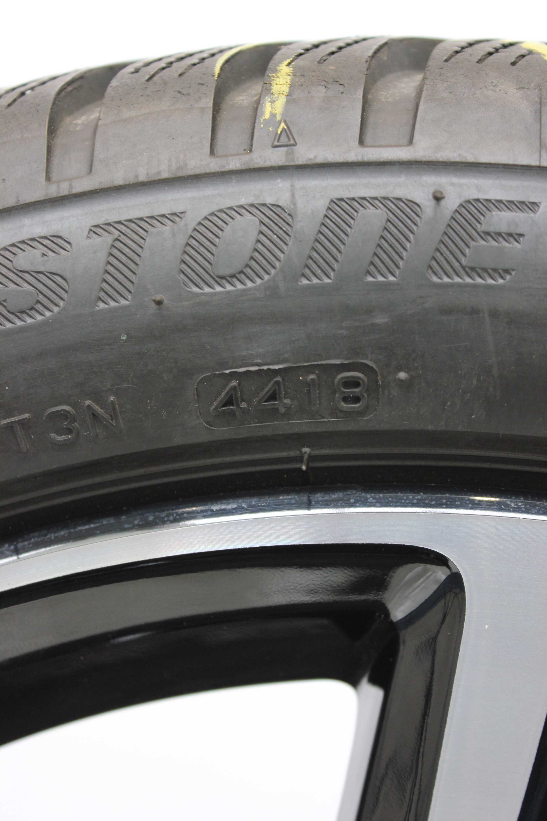 Winterkomplettradsatz-Mercedes-Benz-A-Klasse-A177-Alufelge-18Zoll-A1774010700-Winterreifen-Bridgestone-BlizzakLM001MO-225-45-R18-91H-15