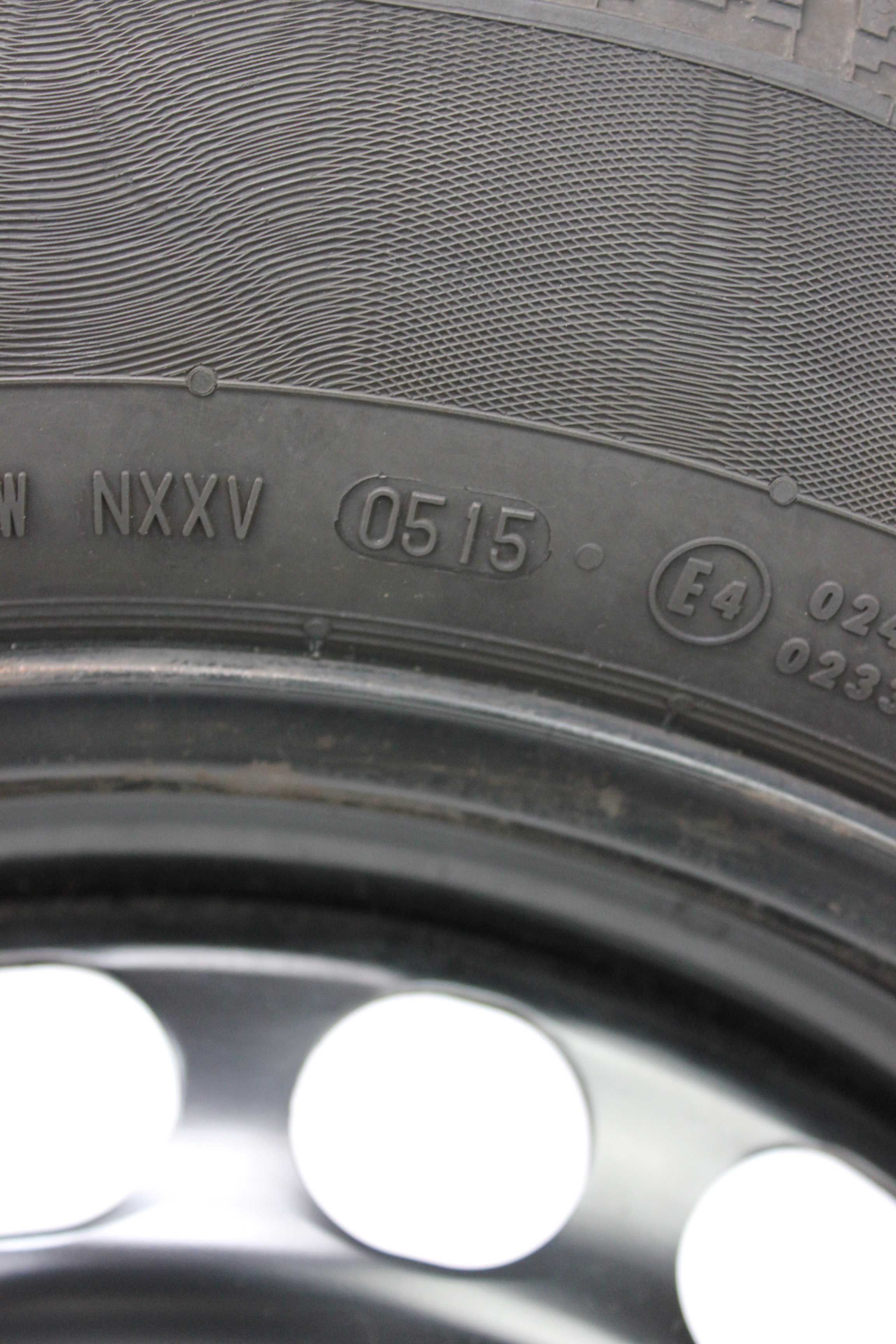 Winterkomplettradsatz-Vokswagen-Sharan-Tiguan-Stahlfelge-16Zoll-7N0601027E-Winterreifen-Continental-ContiWinterContactTS830P-205-60-R16-96H-8 Winterkomplettradsatz-Vokswagen-Sharan-Tiguan-Stahlfelge-16Zoll-7N0601027E-Winterreifen-Continental-ContiWinterContactTS830P-205-60-R16-96H-8