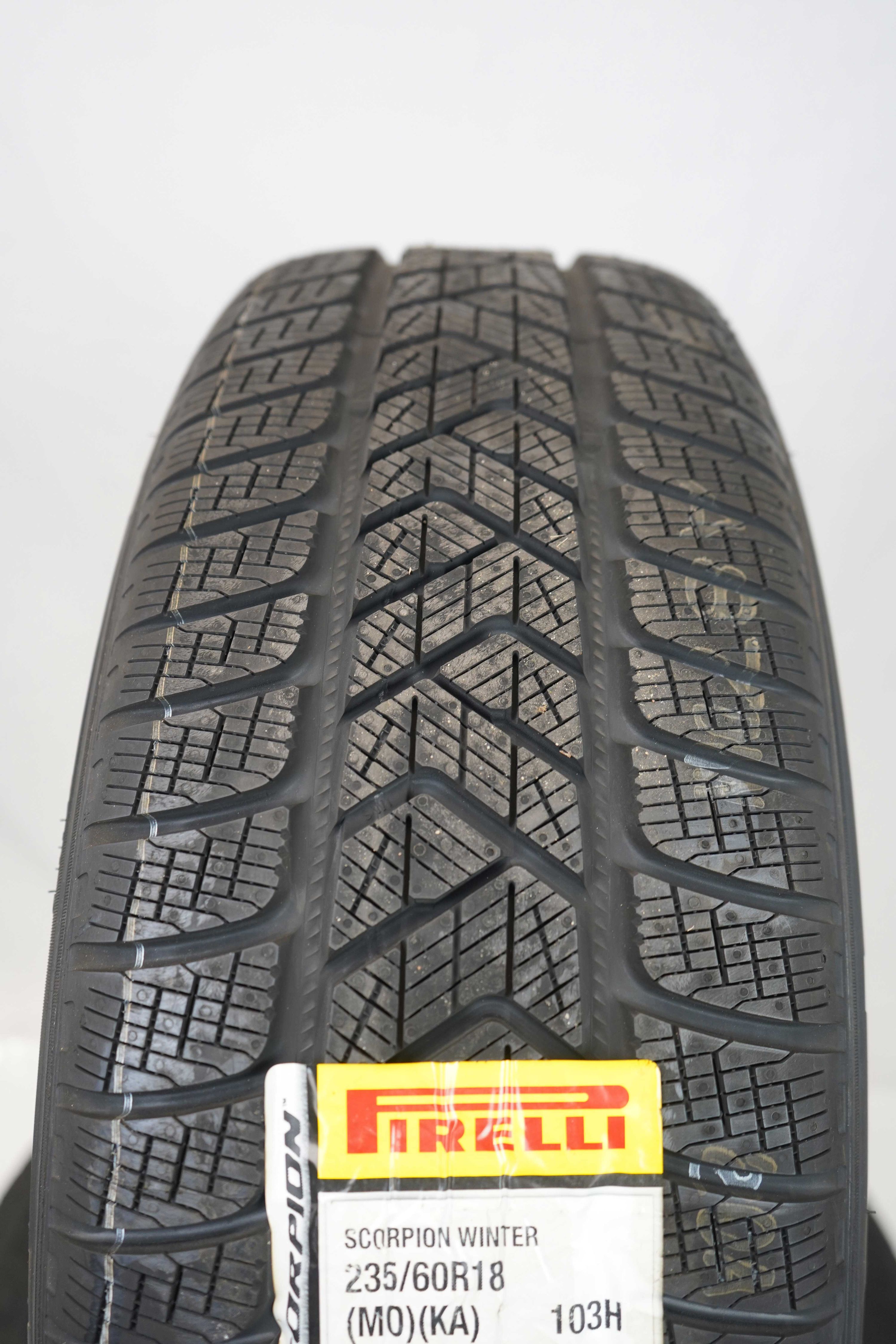 Winterkomplettradsatz-Mercedes-Benz-GLE-A167-Winterreifen-Pirelli-ScorpionWinter-235-60-R18-103H-10