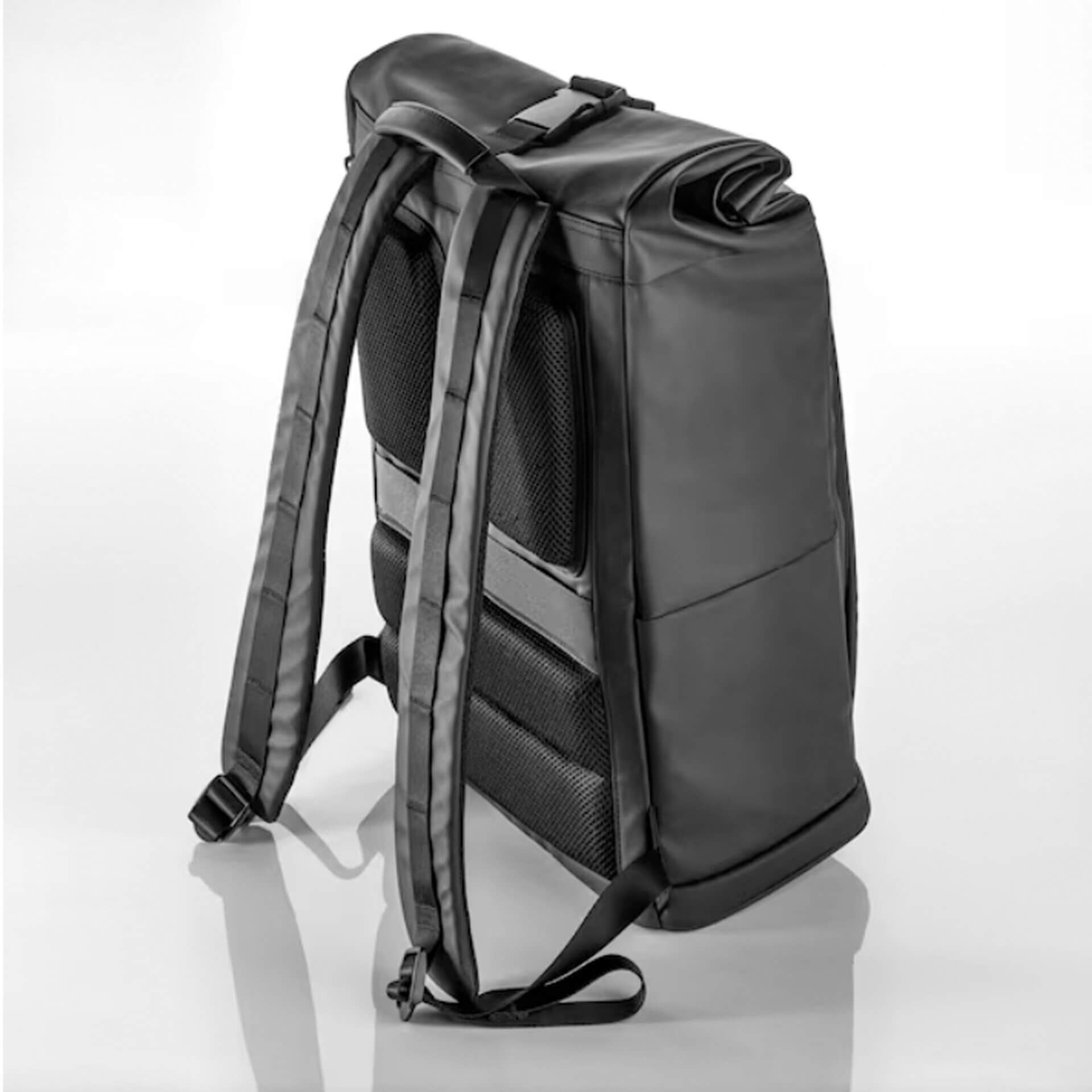 B67960034_mercedes-benz_rucksack_g-klasse_rosier-onlineshop2