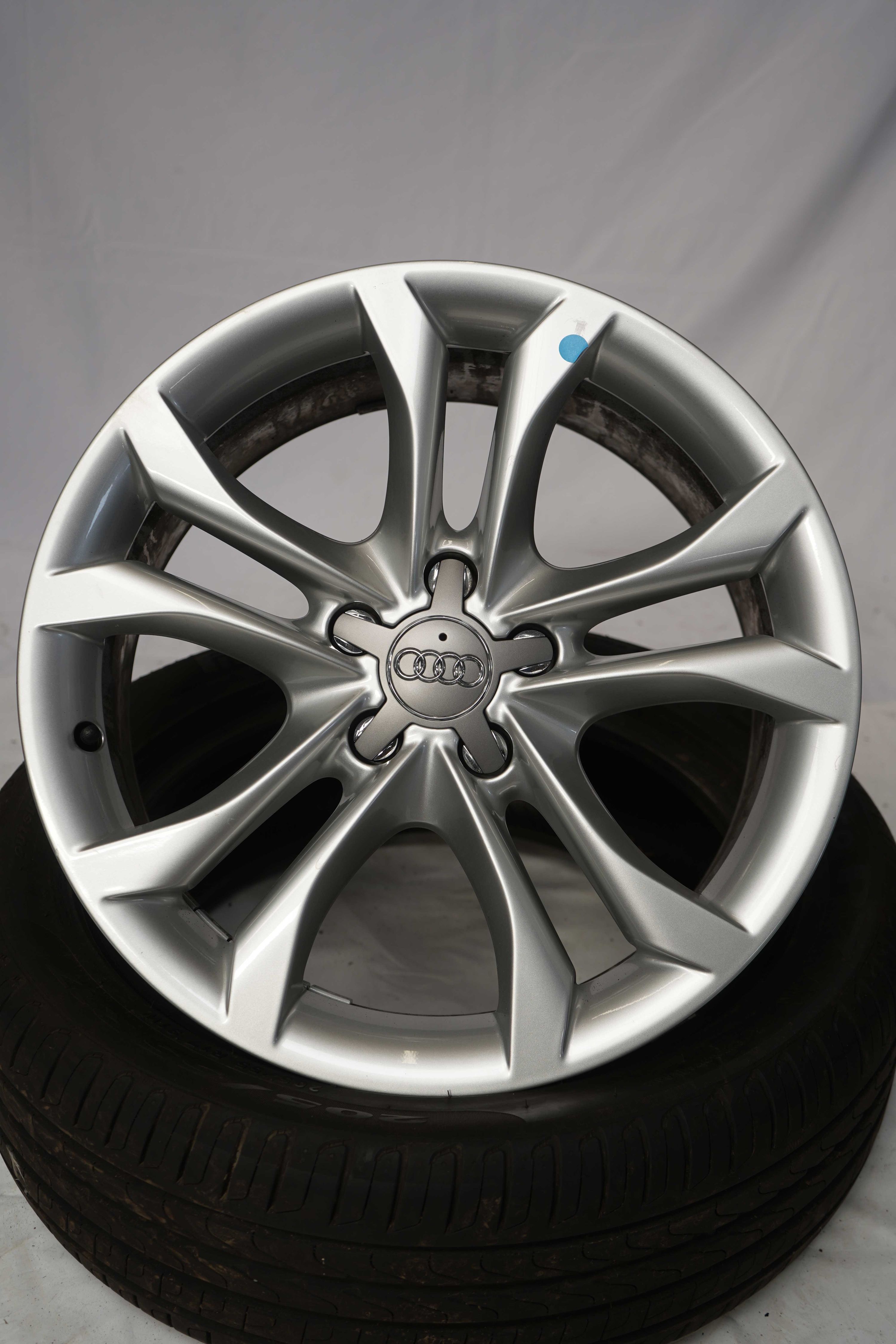 Felgen-gebraucht-Audi-A4-8K-8K0601025-3