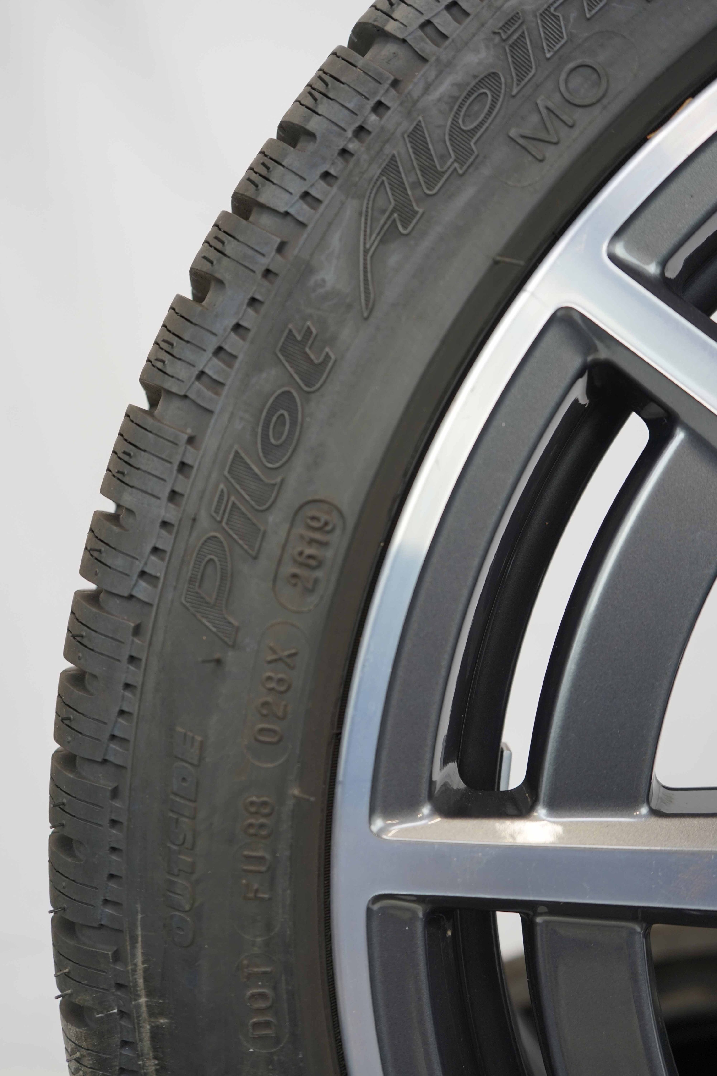 Winterkomplettradsatz-Mercedes-Benz-gebraucht-A1774012100-A-Klasse-A177-CLA-C117-A45-CLA-45-AMG-18-Zoll-2
