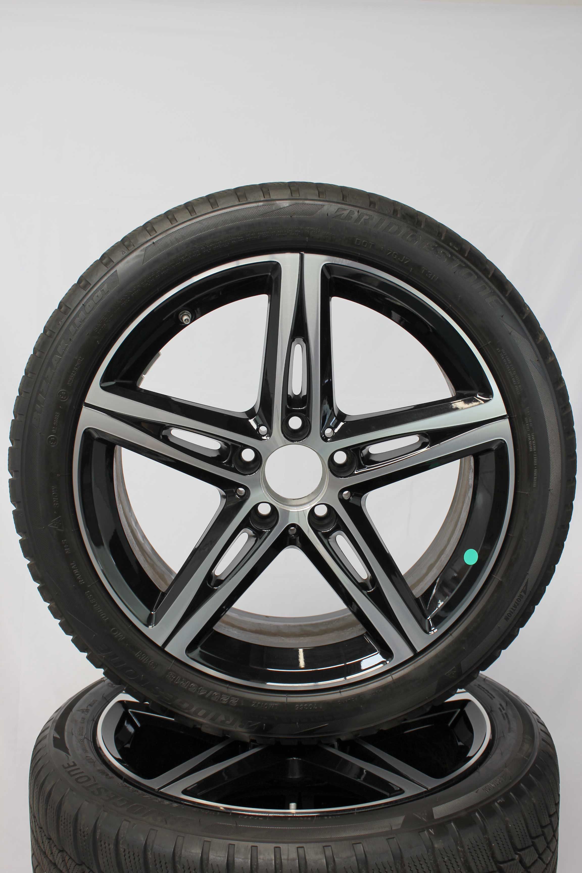 Winterkomplettradsatz-Mercedes-Benz-A-Klasse-A177-Alufelge-18Zoll-A1774010700-Winterreifen-Bridgestone-BlizzakLM001MO-225-45-R18-91H-1