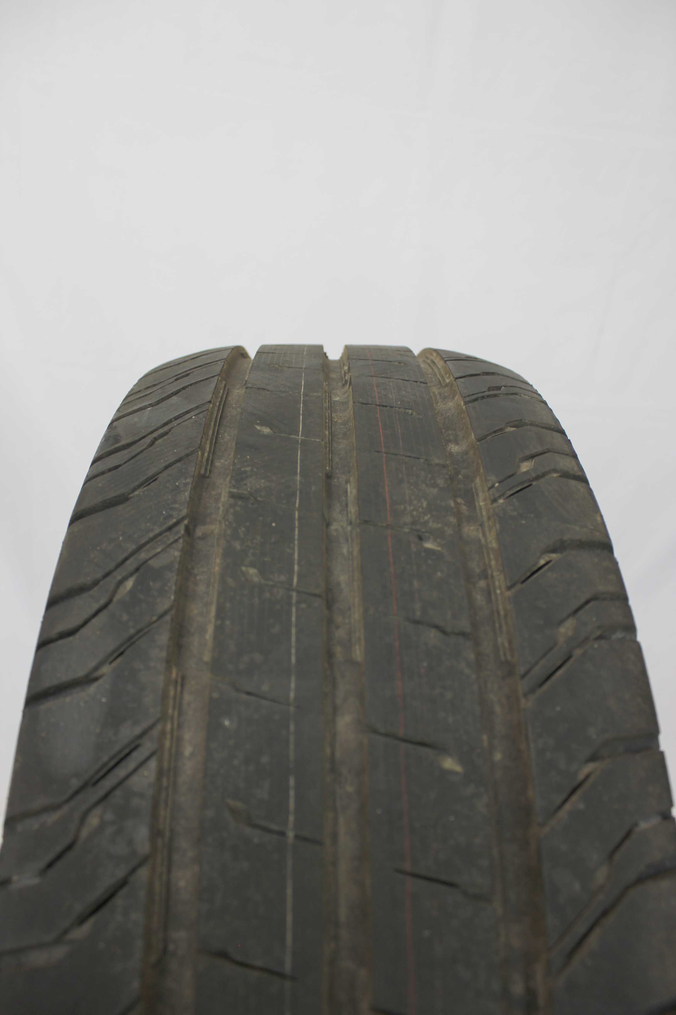 Sommerreifen-Continental-ContiVanContact200-235-65-R16C-115-113R-5_(18)
