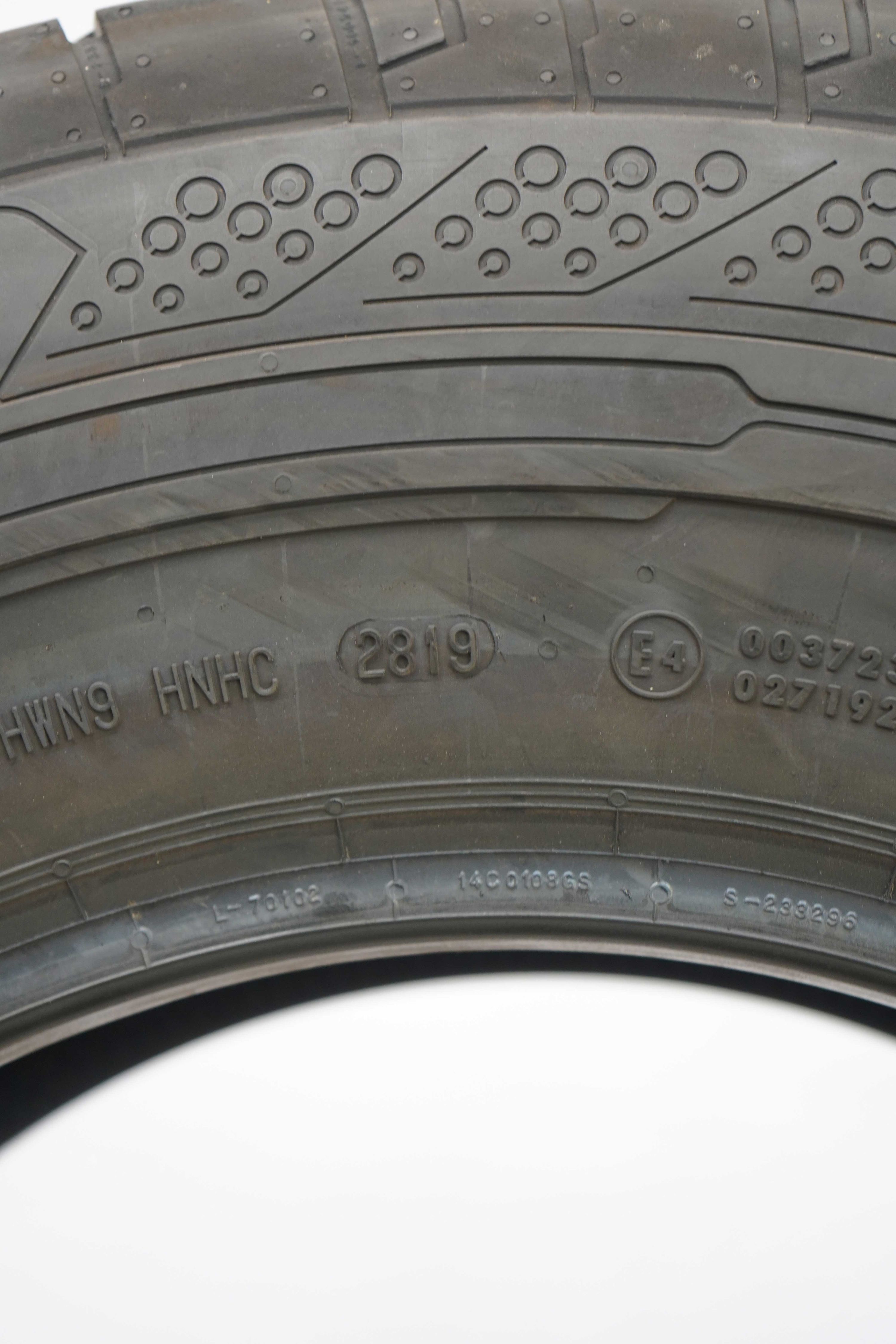 Sommerreifen-Continental-ContiVanContact200-225-75-R16C-121-120R-4_(2)