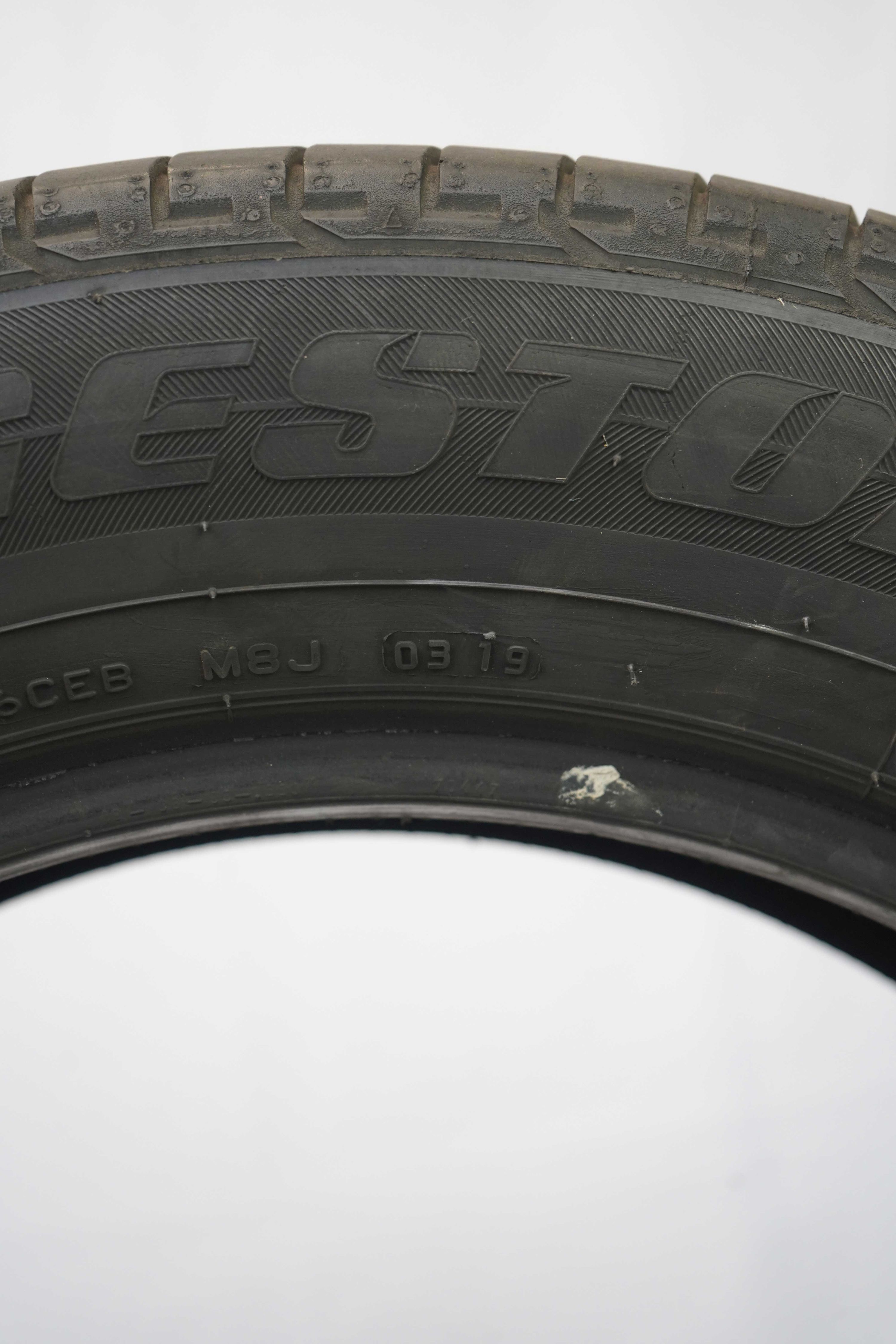 Sommerreifen-Bridgestone-DuelerHP-Sport-255-55-R19-111H-4_(2)