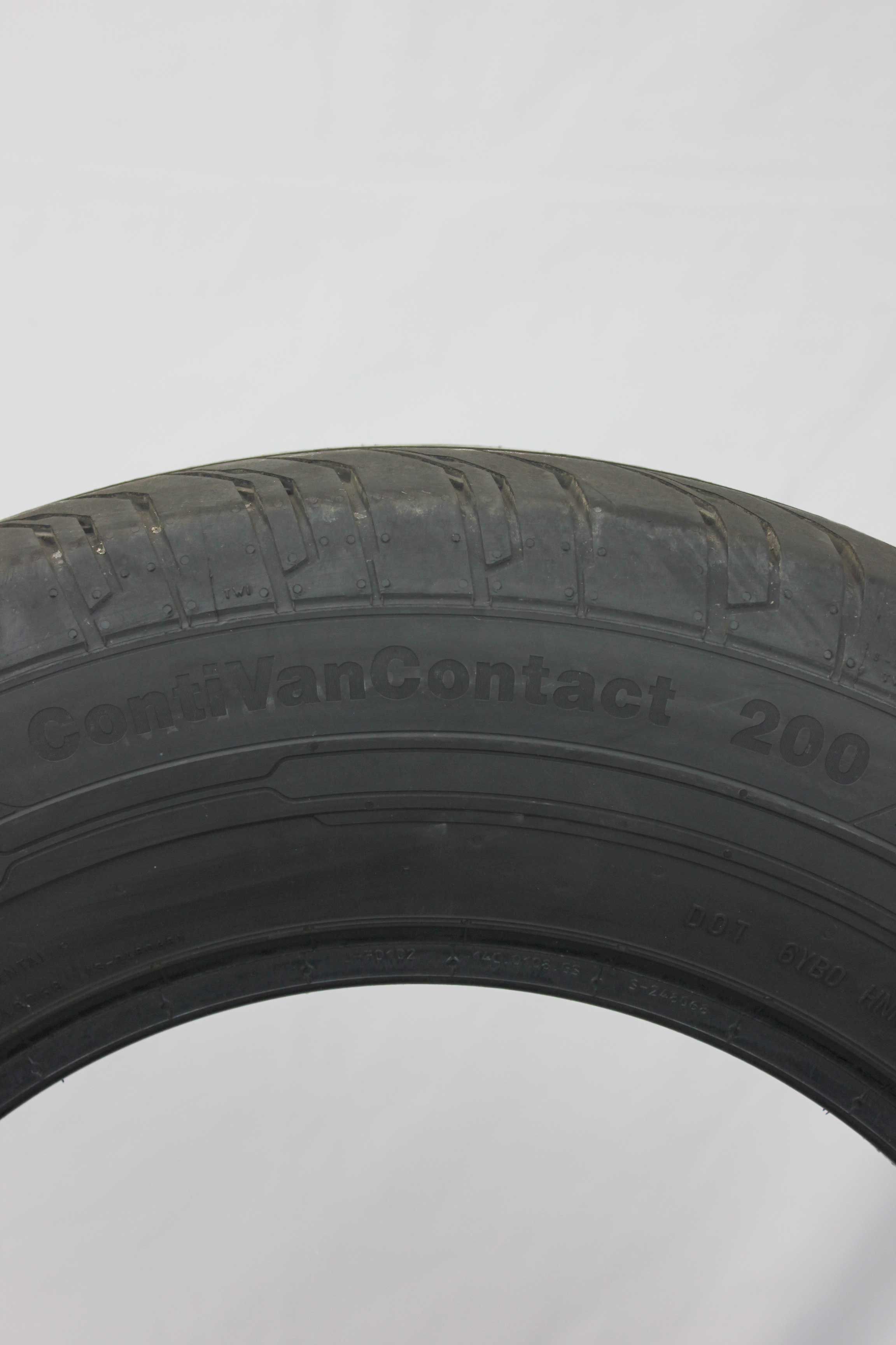 Sommerreifen-Continental-ContiVanContact200-235-65-R16C-115-113R-2_(29)