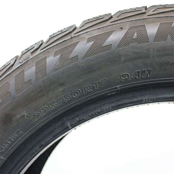 Gebrauchter-Winterreifen-Bridgestone-BlizzakLM32-Rosier-Online-Shop-3
