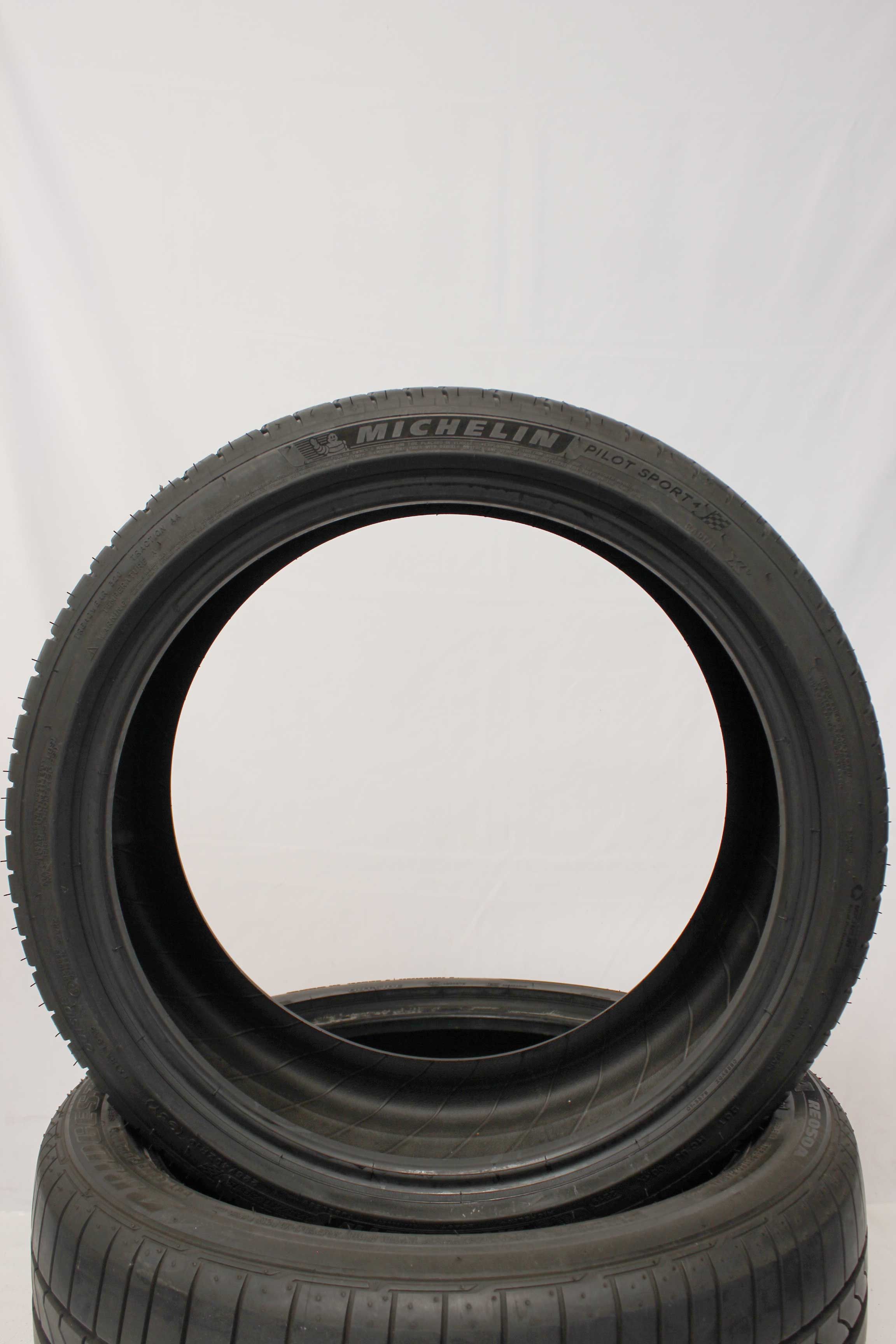 Sommerreifen-Michelin-PilotSport4-225-40-R19-93Y-XL_(2)