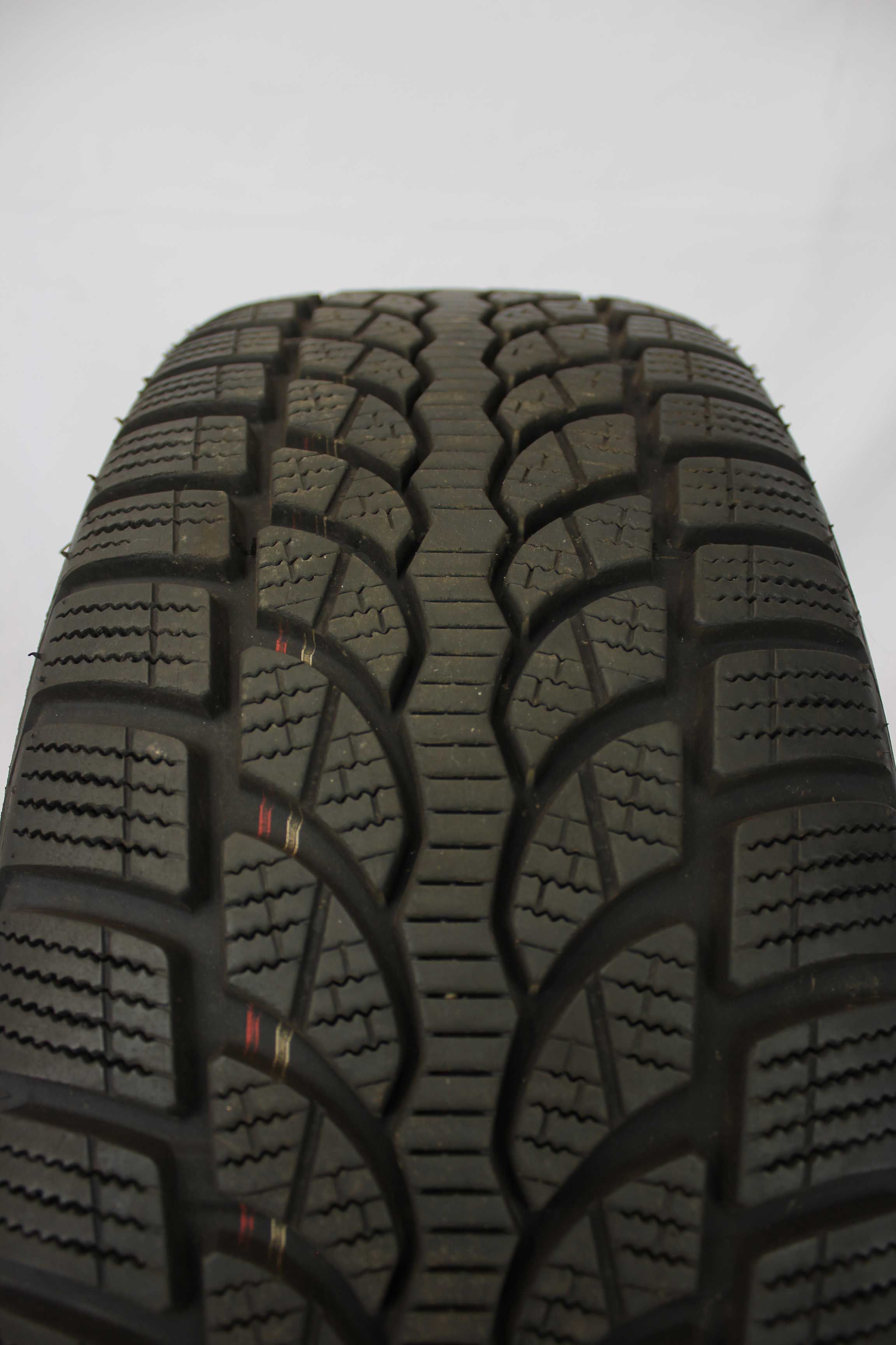 Winterkomplettradsatz-Audi-8X-A1-Alufelge-16Zoll-8X0601025A-Winterreifen-Bridgestone-Blizzak-LM32-195-50-R16-88H-17 Winterkomplettradsatz-Audi-8X-A1-Alufelge-16Zoll-8X0601025A-Winterreifen-Bridgestone-Blizzak-LM32-195-50-R16-88H-17