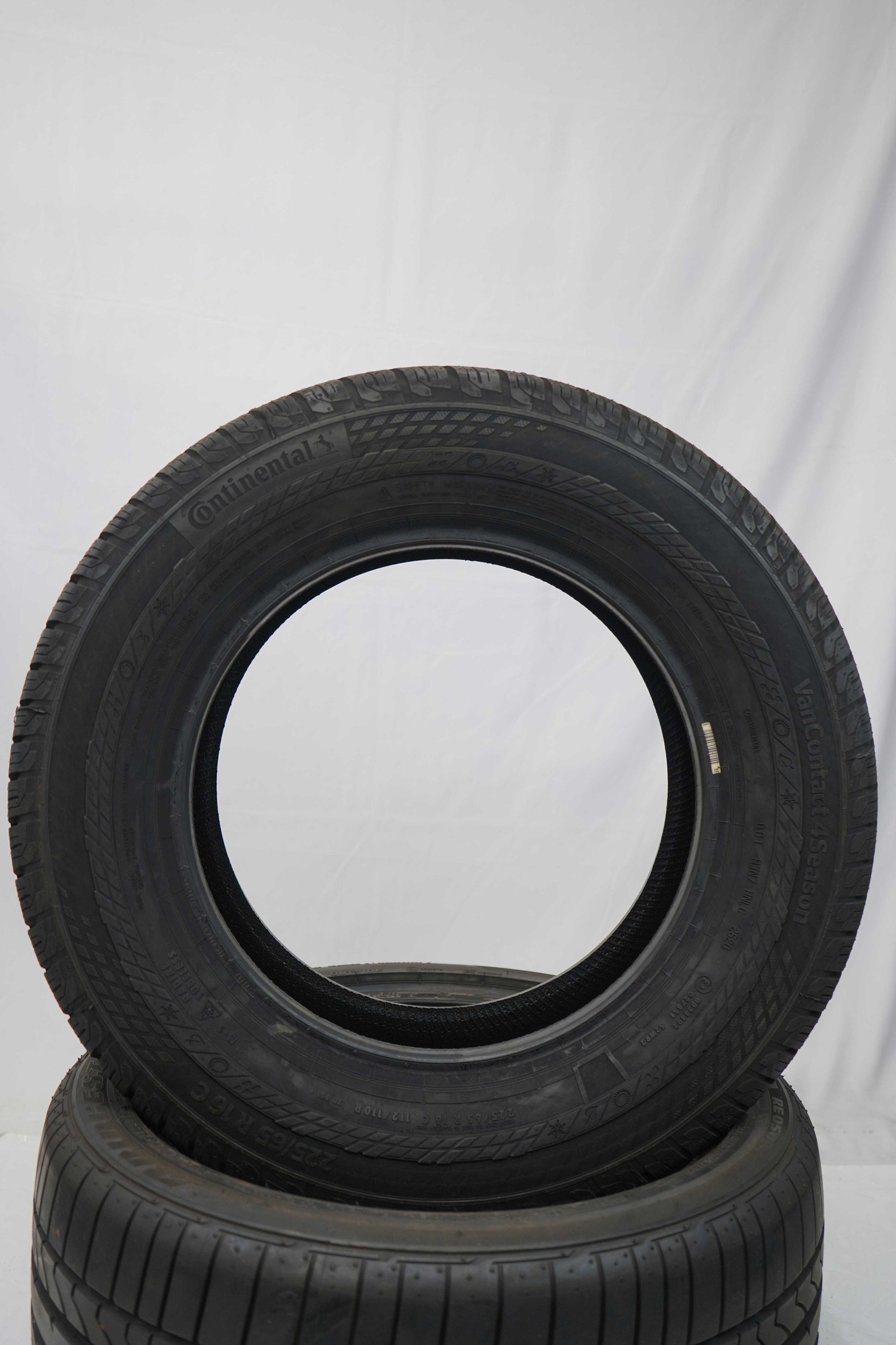 Ganzjahresreifen-Continental-VanContact4Season-225-65-R16C-112-110R