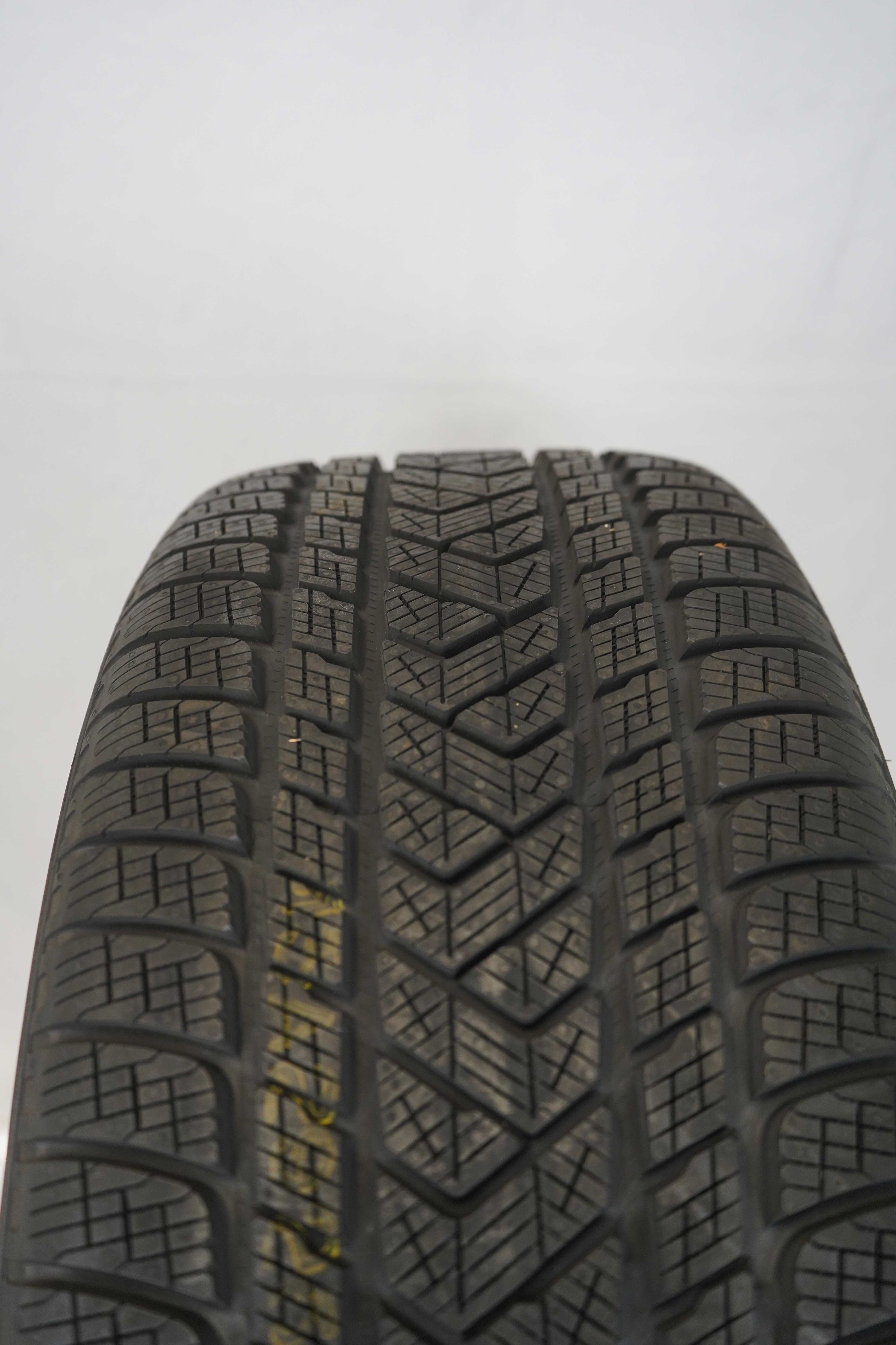 Winterkomplettradsatz-Mercedes-Benz-GLE-A292-Winterreifen-Pirelli-ScorpionWinter-275-50-R20-109V-14