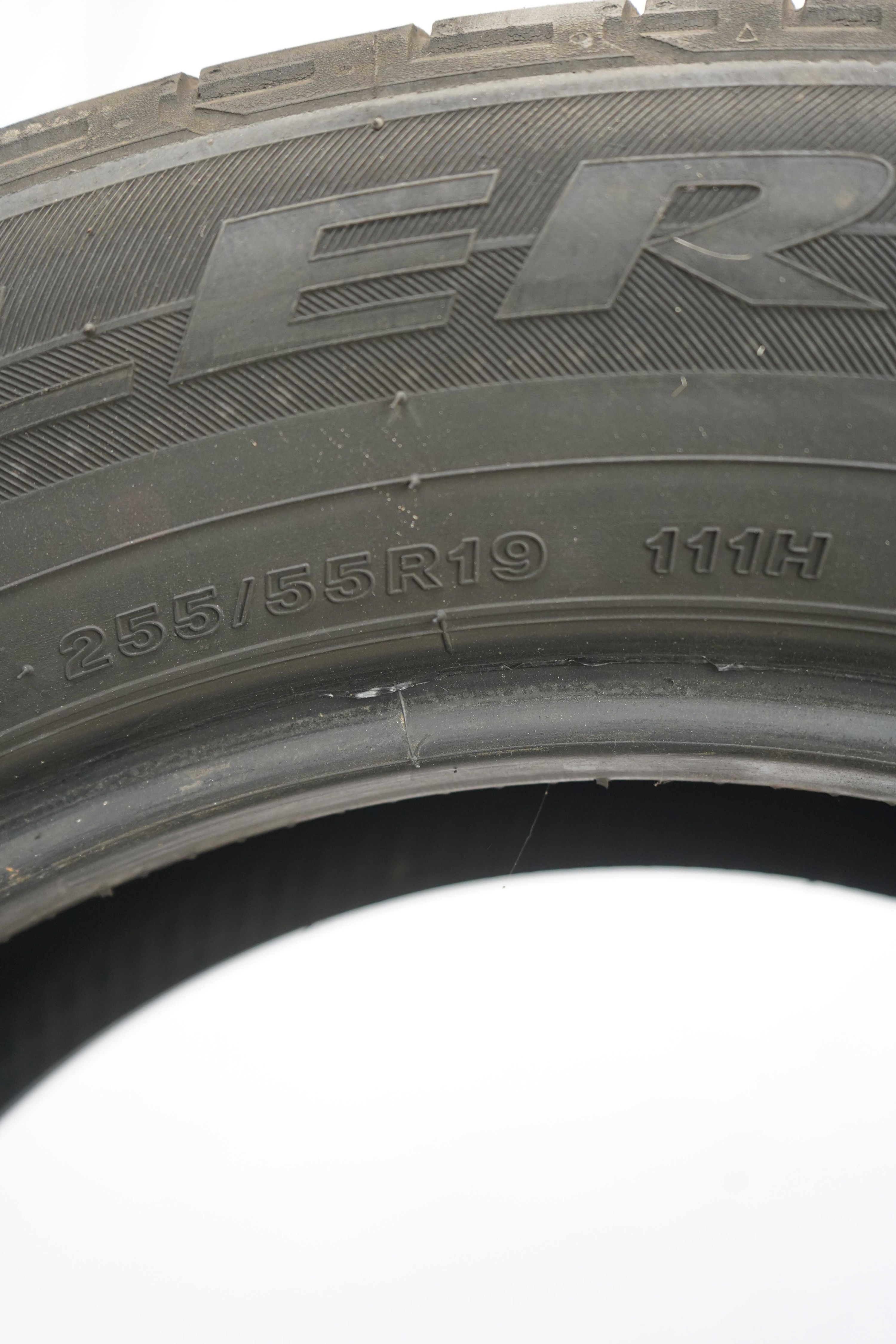 Sommerreifen-Bridgestone-DuelerHP-Sport-255-55-R19-111H-3