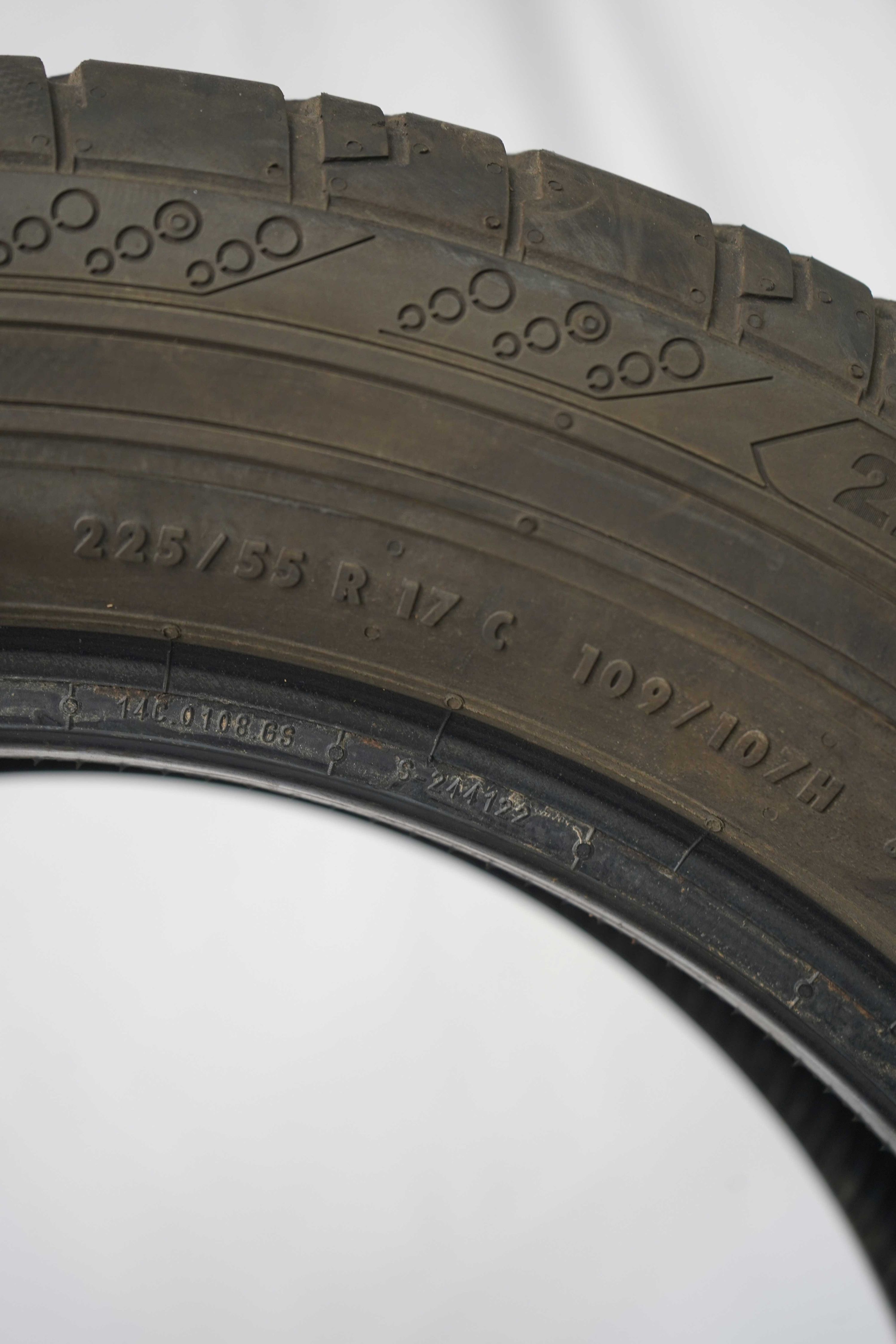 Sommerreifen-Continental-ContiVanContact200-225-55-R17C-109-107H-3_(2)