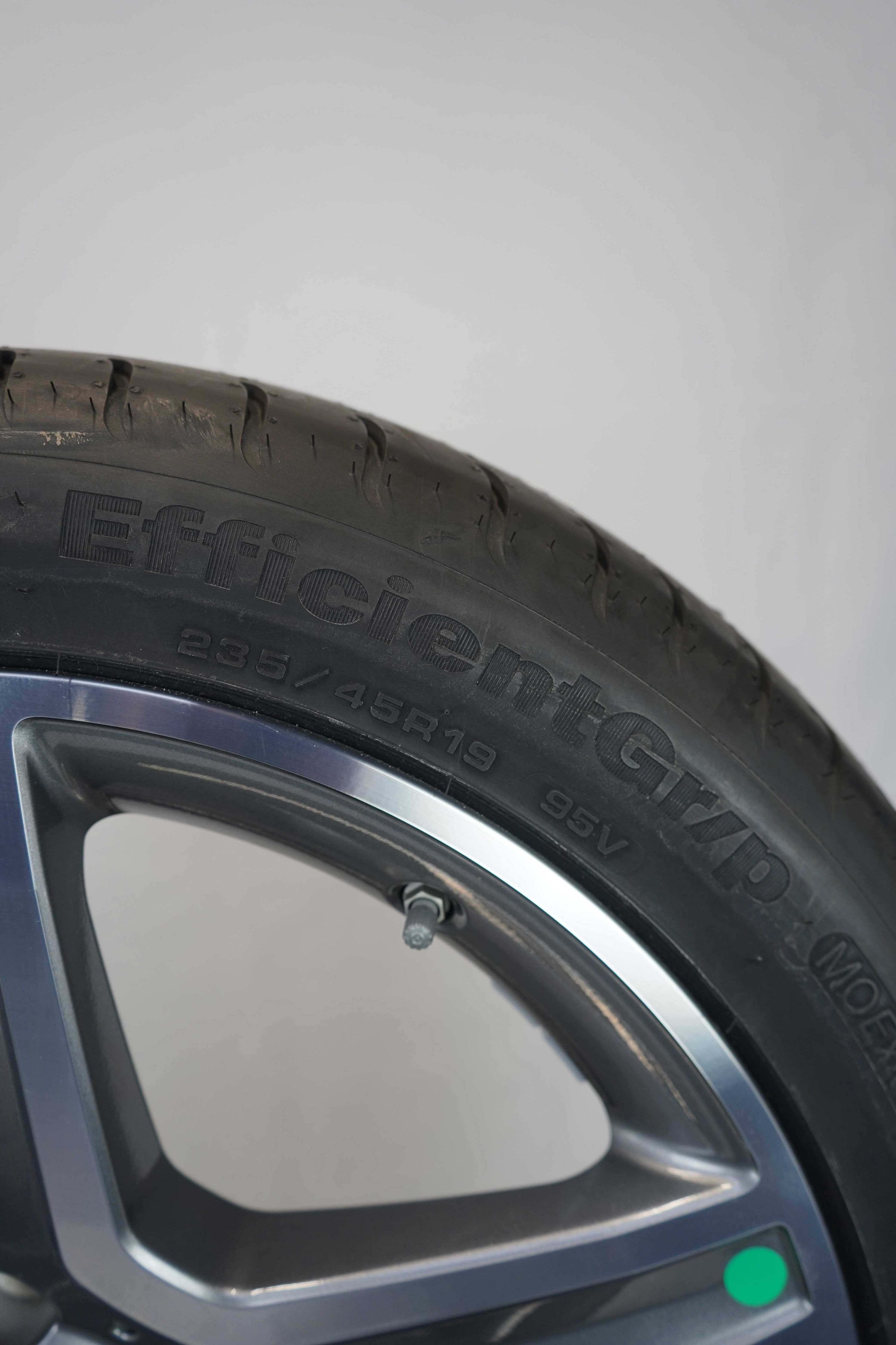 Sommerkomplettradsatz mercedes benz gla a156 sommerreifen goodyear efficientgripmoe 235 45 r19 95v 2 (1)
