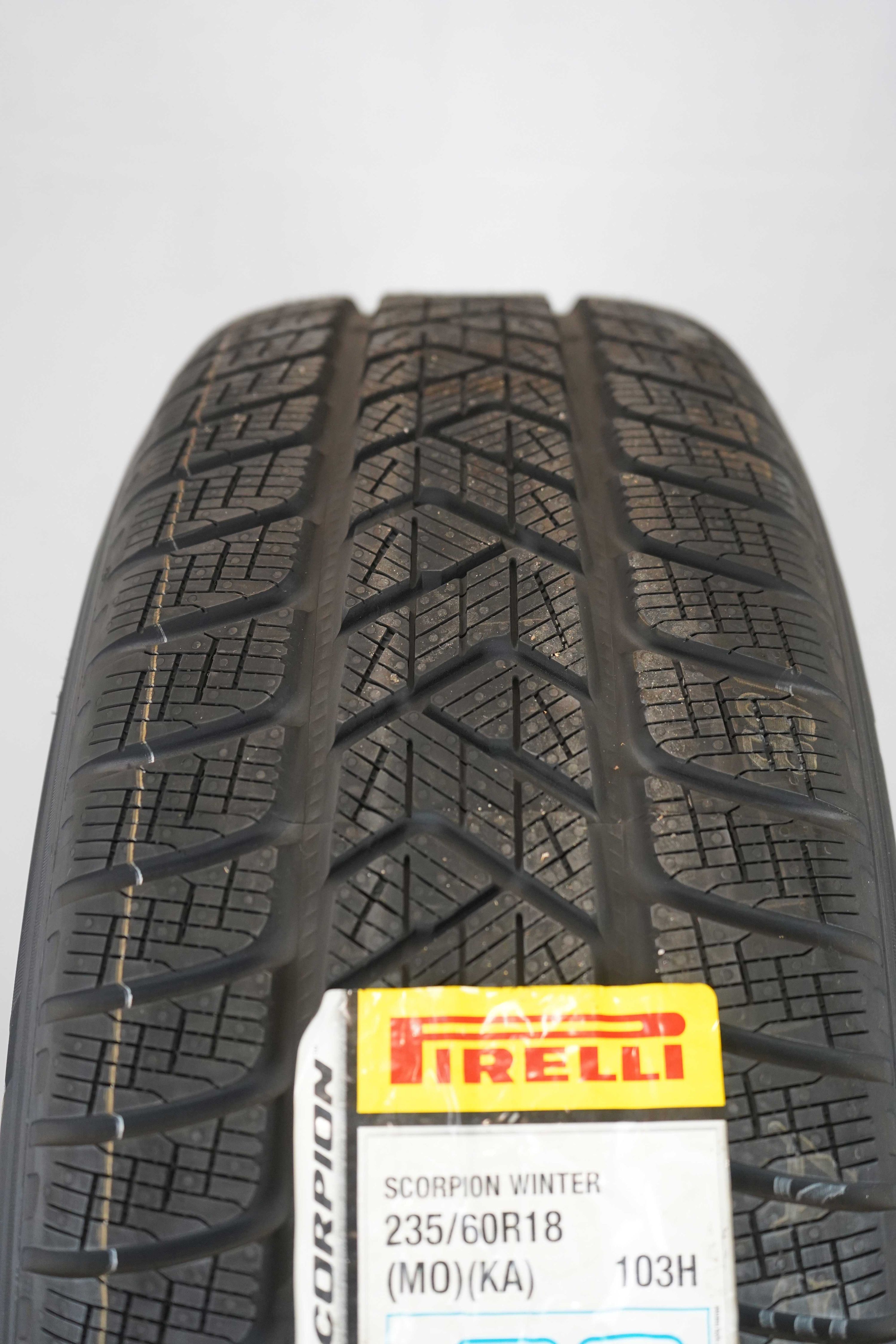 Winterkomplettradsatz-Mercedes-Benz-GLE-A167-Winterreifen-Pirelli-ScorpionWinter-235-60-R18-103H-7