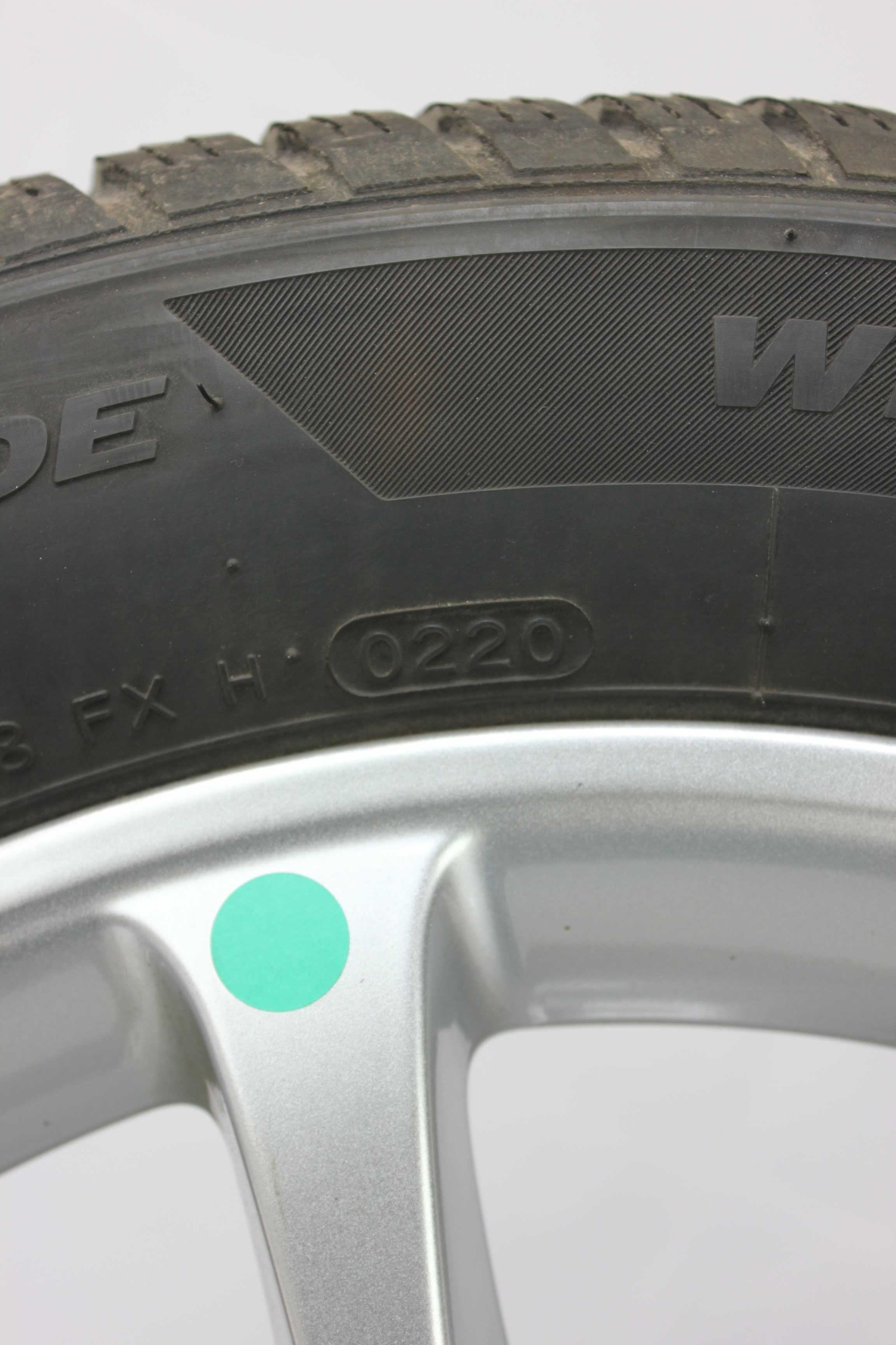 Winterkomplettradsatz-Mercedes-Benz-A-Klasse-A177-Alufelge-17Zoll-A1774010300-Winterreifen-Hankook-Winter-iceptevo2MO-205-55-R17-91H-5
