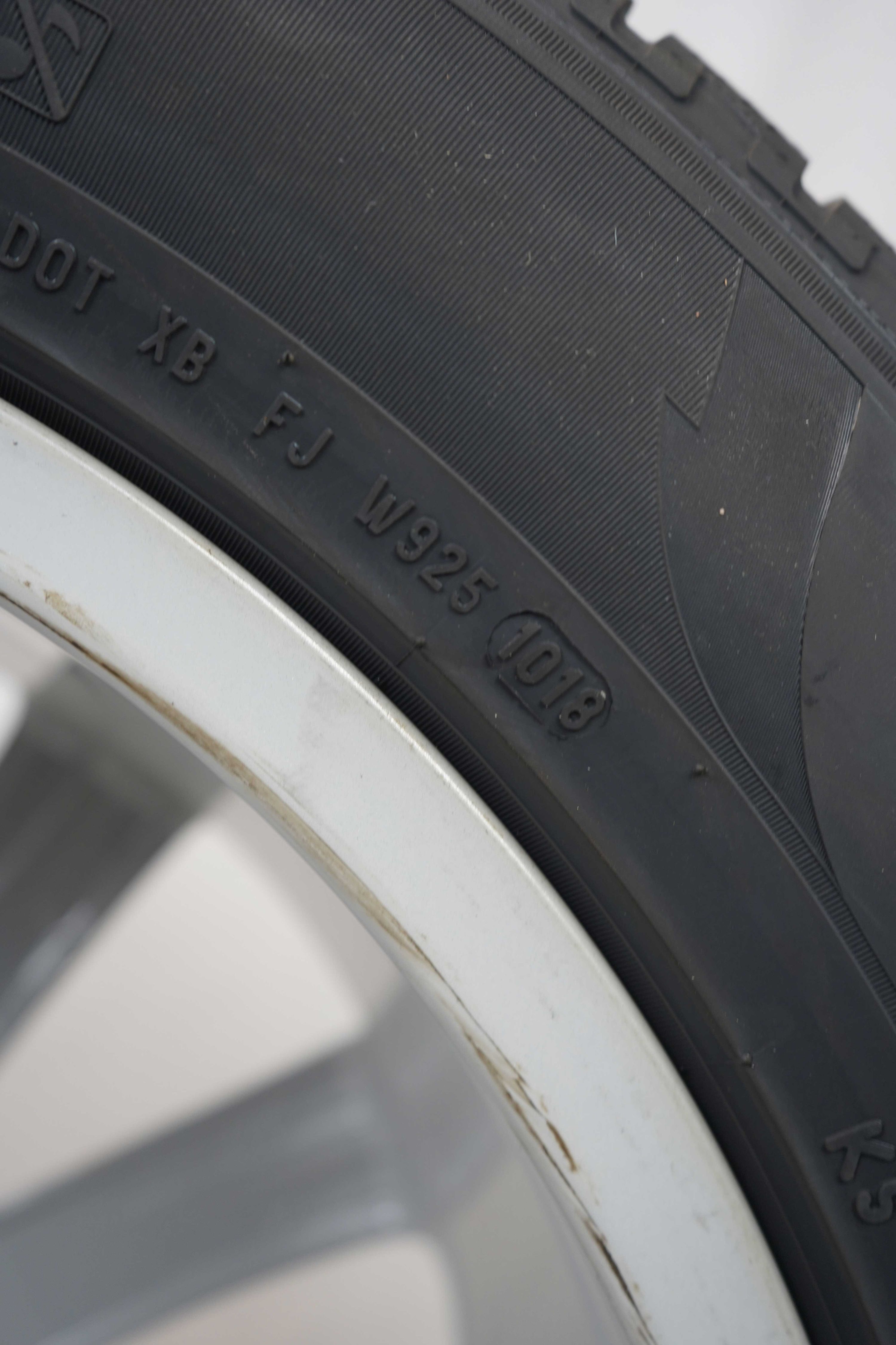 Winterkomplettradsatz-Mercedes-Benz-GLE-A292-Winterreifen-Pirelli-ScorpionWinter-275-50-R20-109V-15