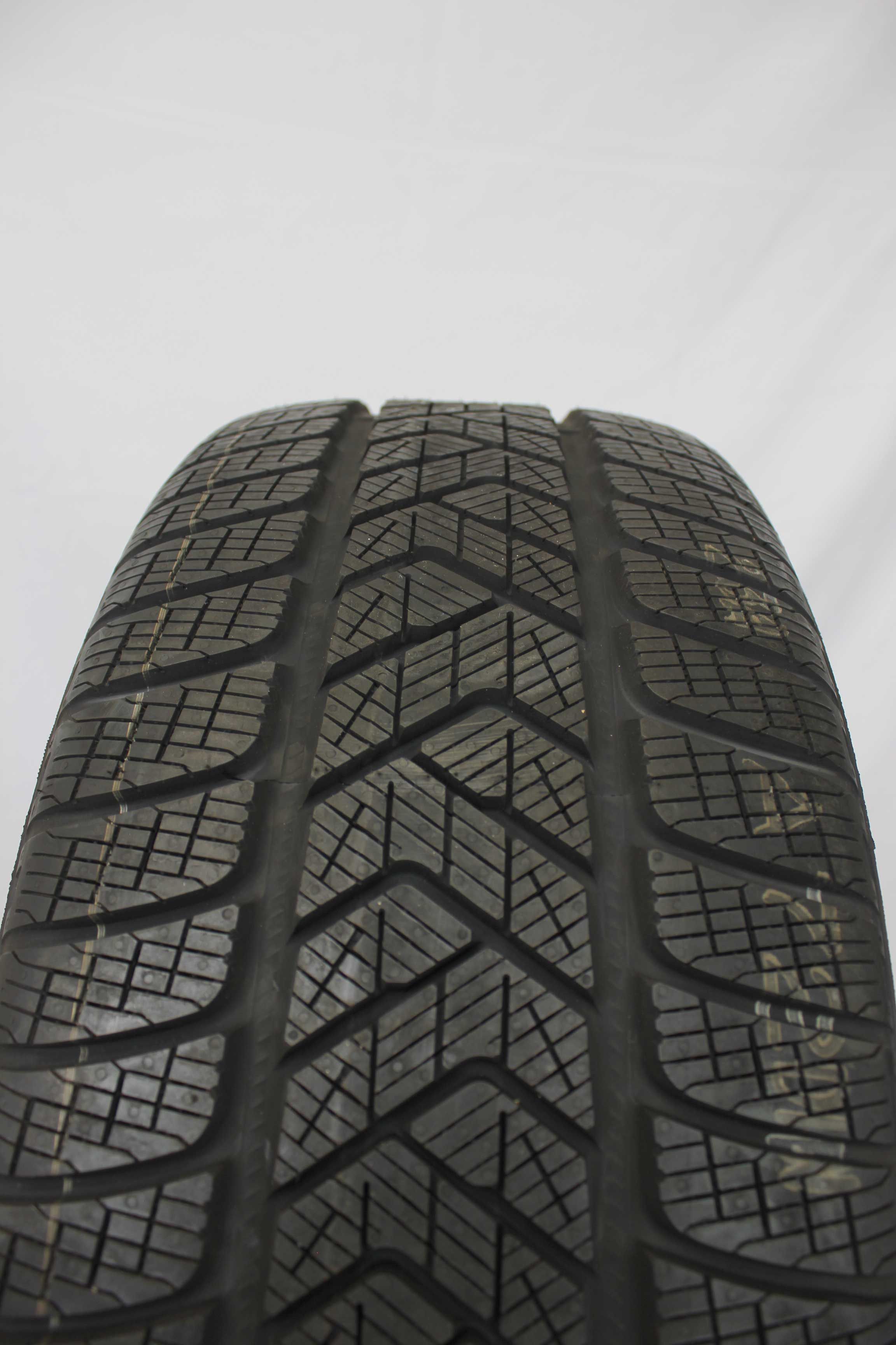 Winterkomplettradsatz-Mercedes-Benz-GLE-Alufelge-19Zoll-A1674012100-Winterreifen-Pirelli-ScorpionWinter-255-50-R19-107V-15