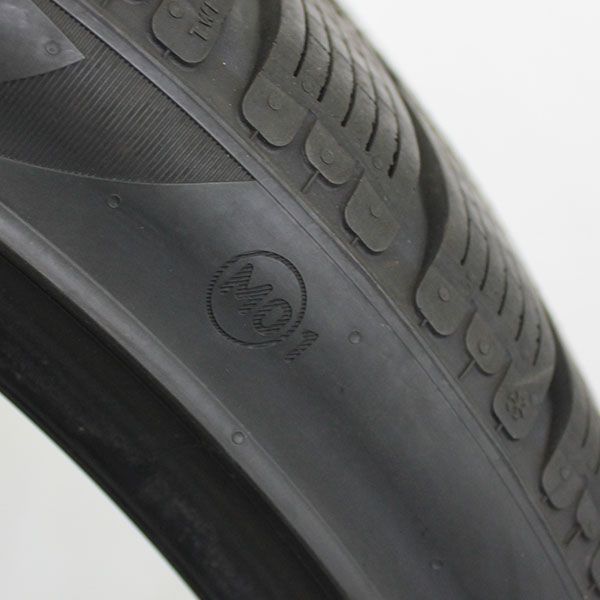 Gebrauchter-Winterreifen-Pirelli-PZEROWinter-Rosier-Online-Shop-03
