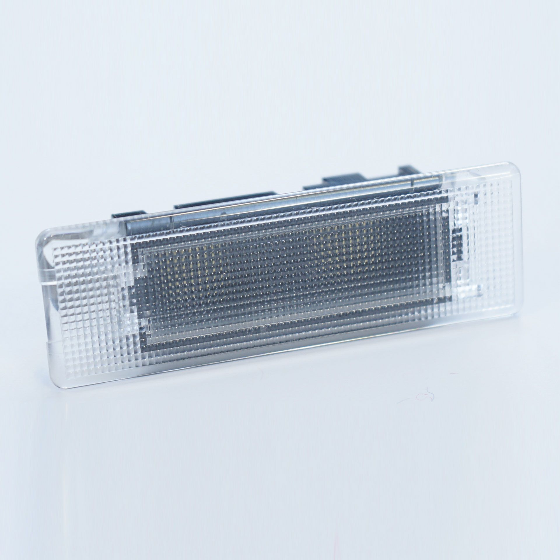 2K5947101B_volkswagen_kofferraum-beleuchtung_rosier-onlineshop