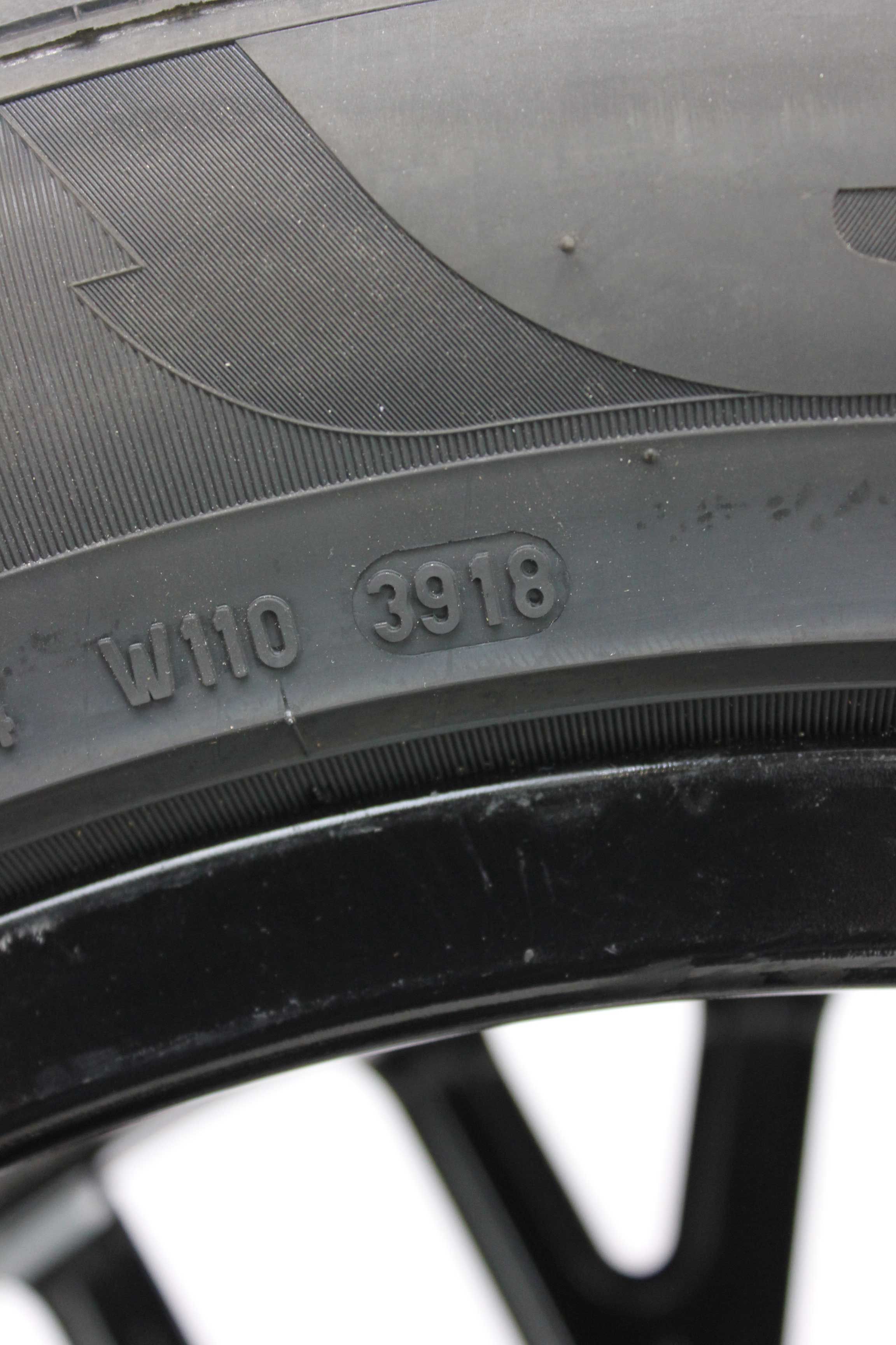 Winterkomplettradsatz-Mercedes-Benz-GLE-Alufelge-19Zoll-A1674012100-Winterreifen-Pirelli-ScorpionWinter-255-50-R19-107V-11