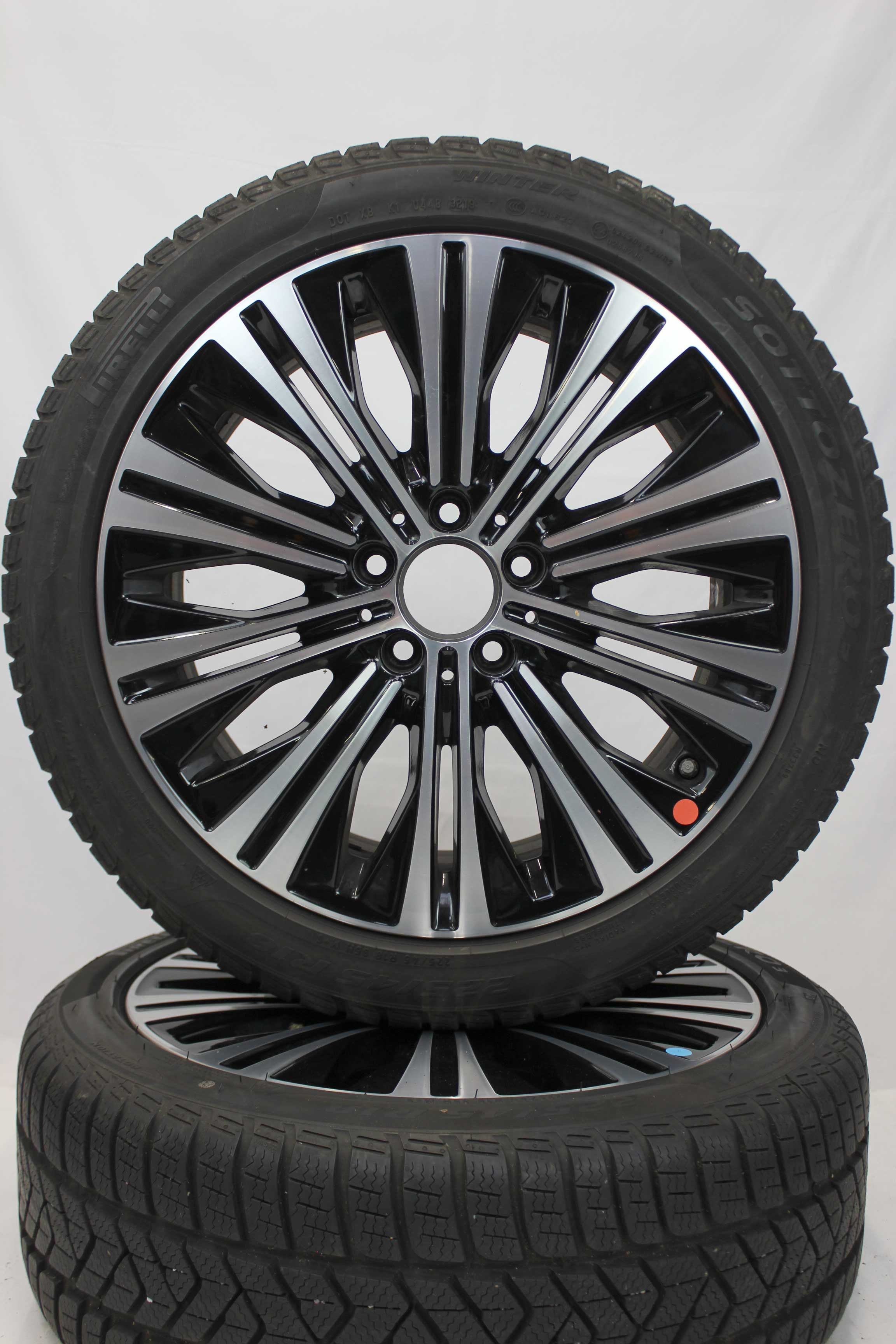 Winterkomplettradsatz-Mercedes-Benz-A-Klasse-A177-Alulfelge-18Zoll-A1774013300-Winterreifen-Pirelli-Winter-Sottozero3-225-45-R18-95H-11_(1)