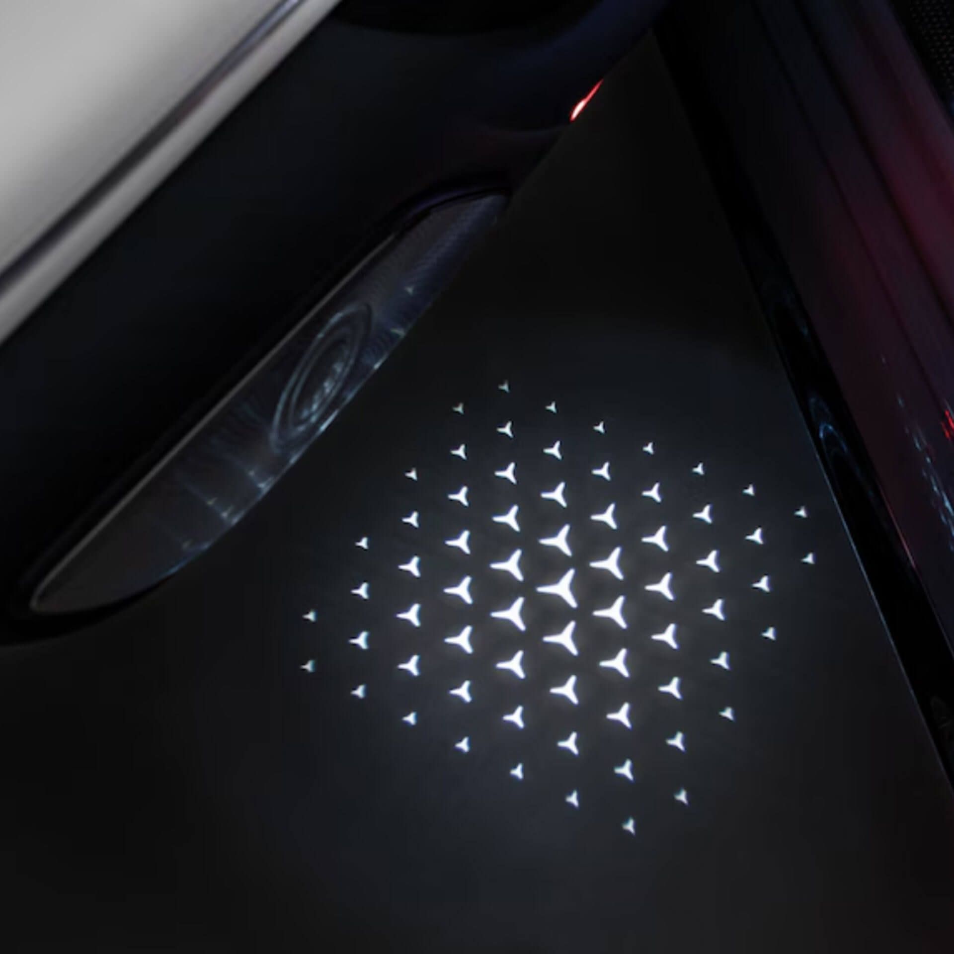 Mercedes-Benz LCD-Projektor mit animiertem Mercedes-Benz Pattern A2448209900