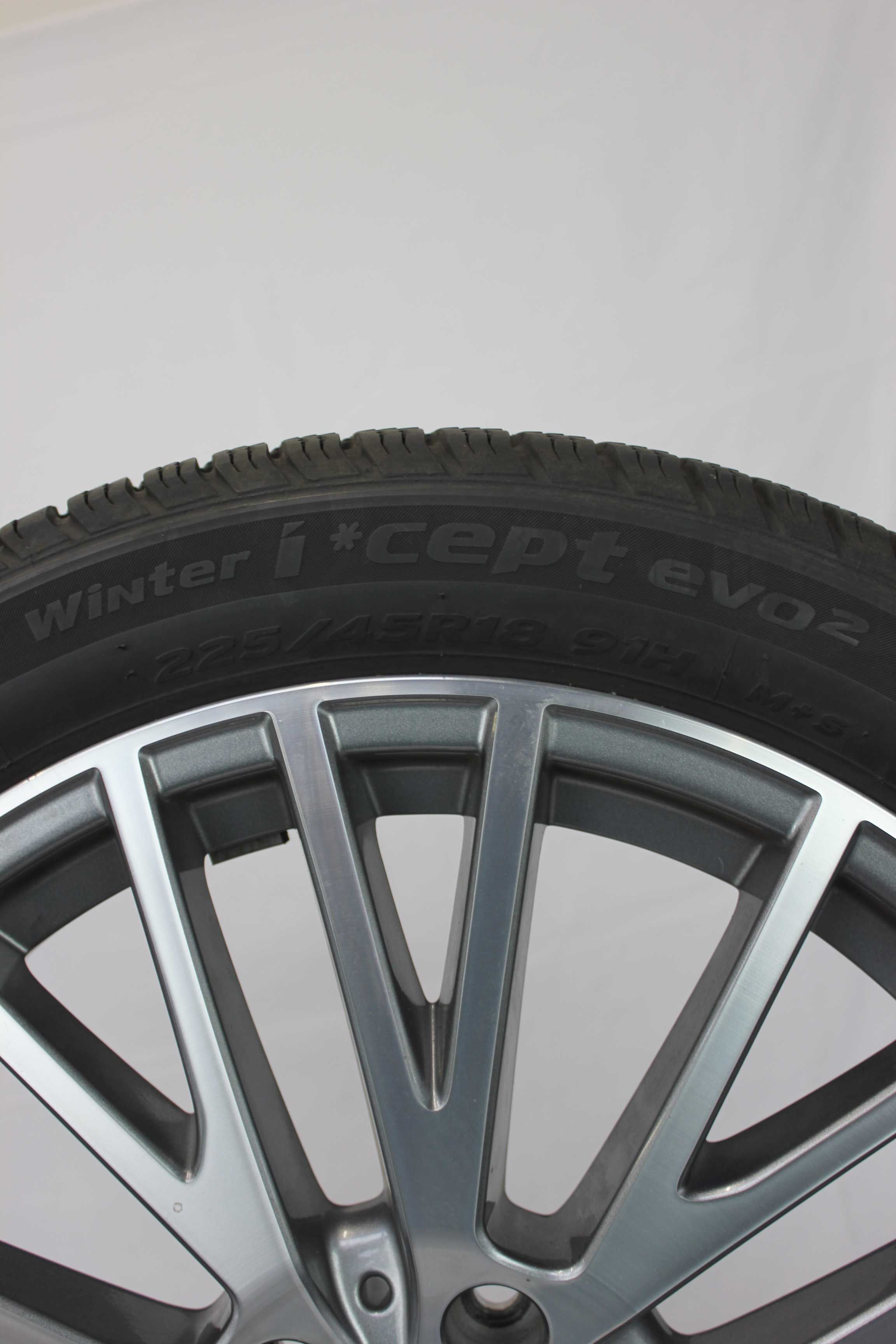 Winterkomplettradsatz-Mercedes-Benz-A-Klasse-A177-Alulfelge-18Zoll-A1774010600-Winterreifen-Hankook-Winter-icept-evo2-225-45-R18-91H-3