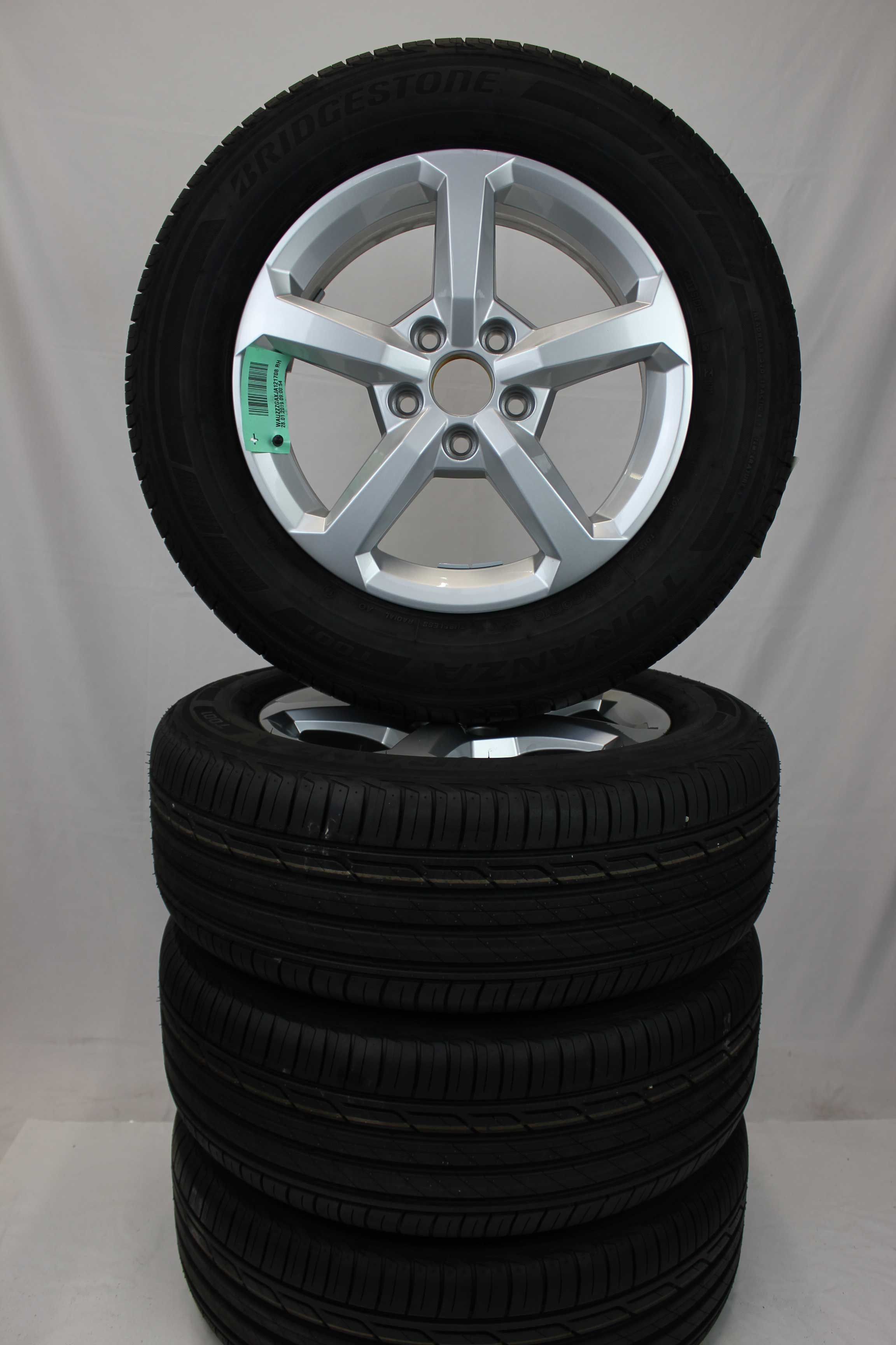 Sommerkomplettradsatz-Audi-81A-Q2-Alufelge-16Zoll-81A601025-Sommerreifen-Bridgestone-TuranzaT001-215-60-R16-95V Sommerkomplettradsatz-Audi-81A-Q2-Alufelge-16Zoll-81A601025-Sommerreifen-Bridgestone-TuranzaT001-215-60-R16-95V