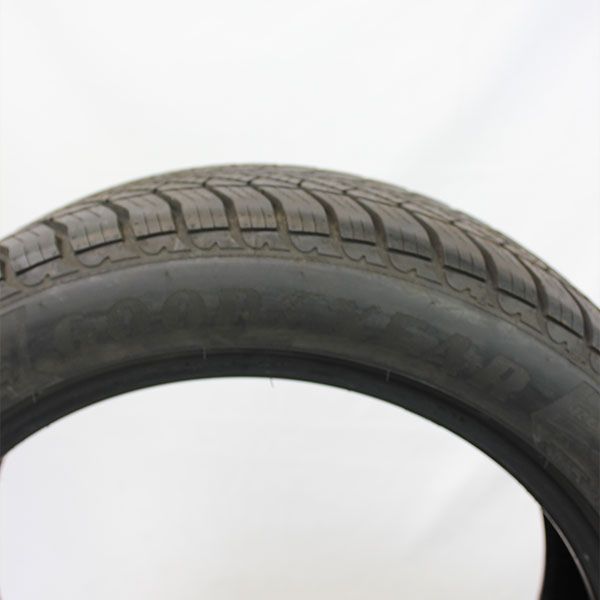 Gebrauchter winterreifen goodyear ultragrip8performance rosier online shop 01 (2)