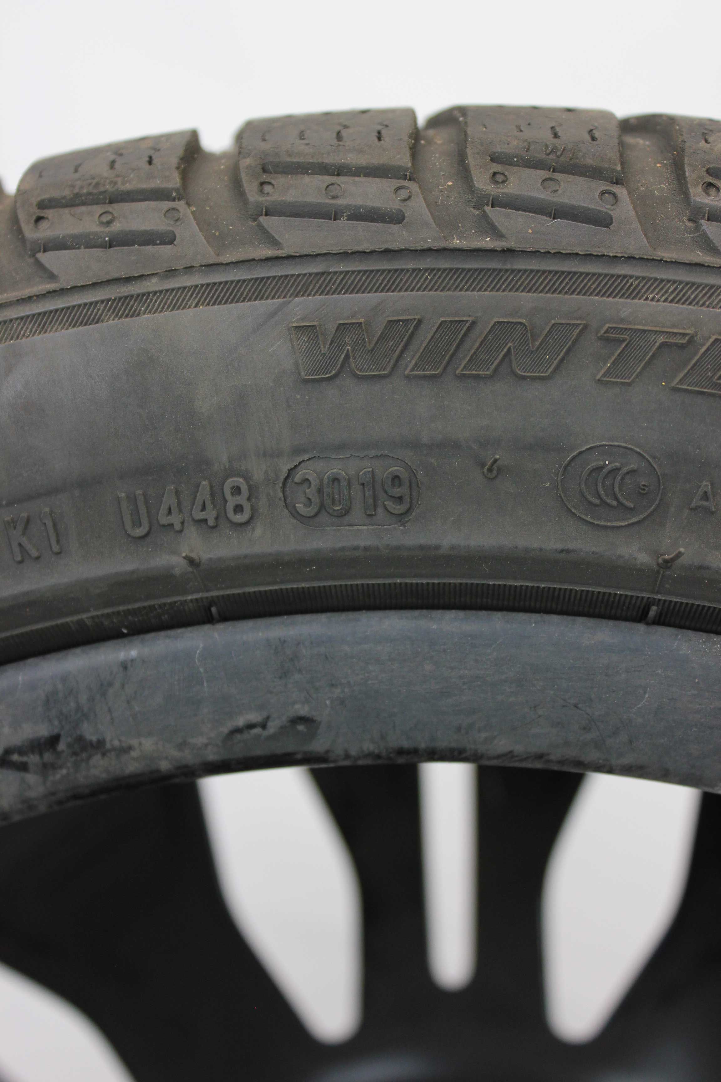 Winterkomplettradsatz-Mercedes-Benz-A-Klasse-A177-Alulfelge-18Zoll-A1774013300-Winterreifen-Pirelli-Winter-Sottozero3-225-45-R18-95H-9_(1)