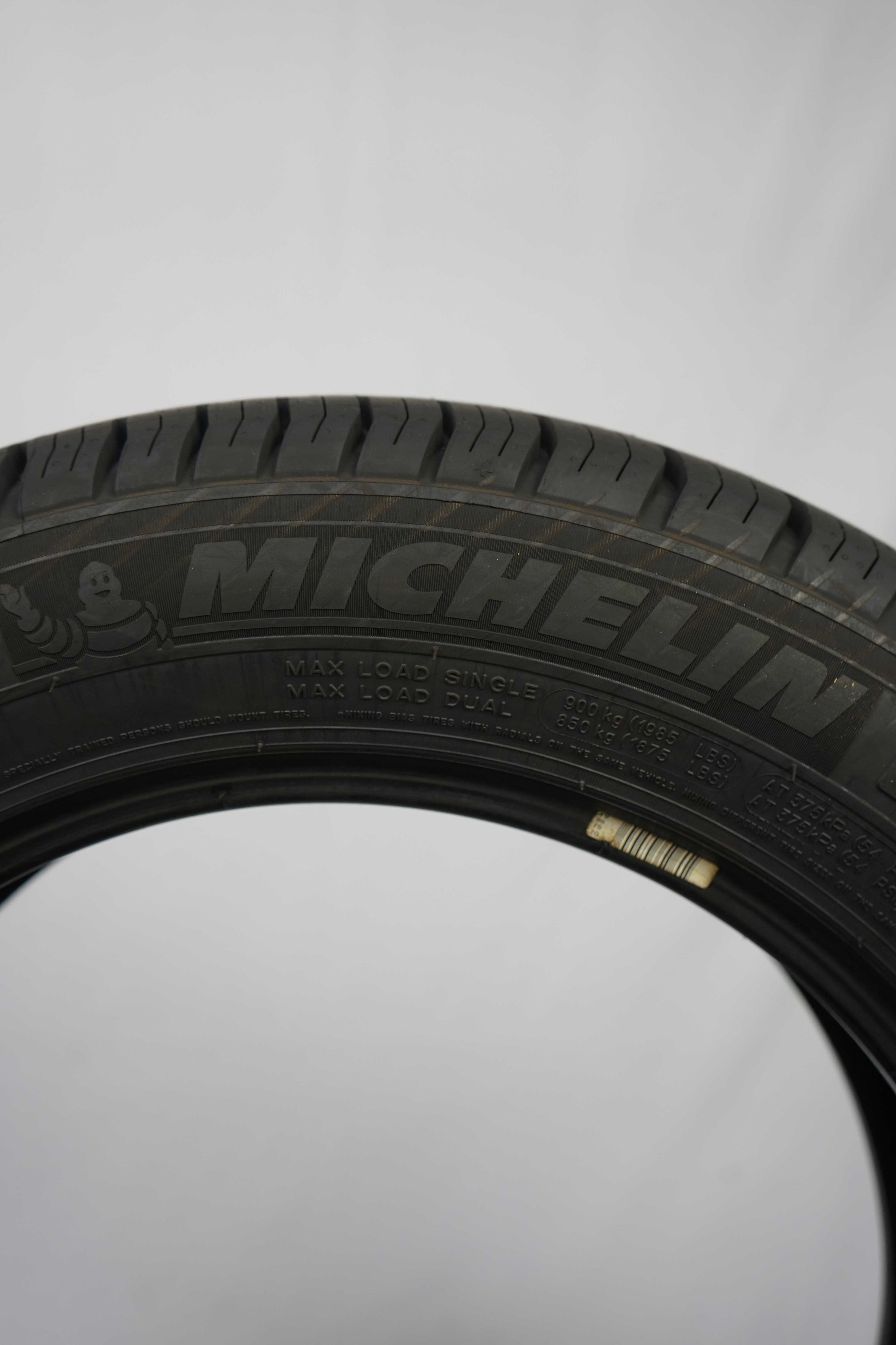 Sommerreifen michelin agilis 215 60 r17c 104 102h 1 (3)