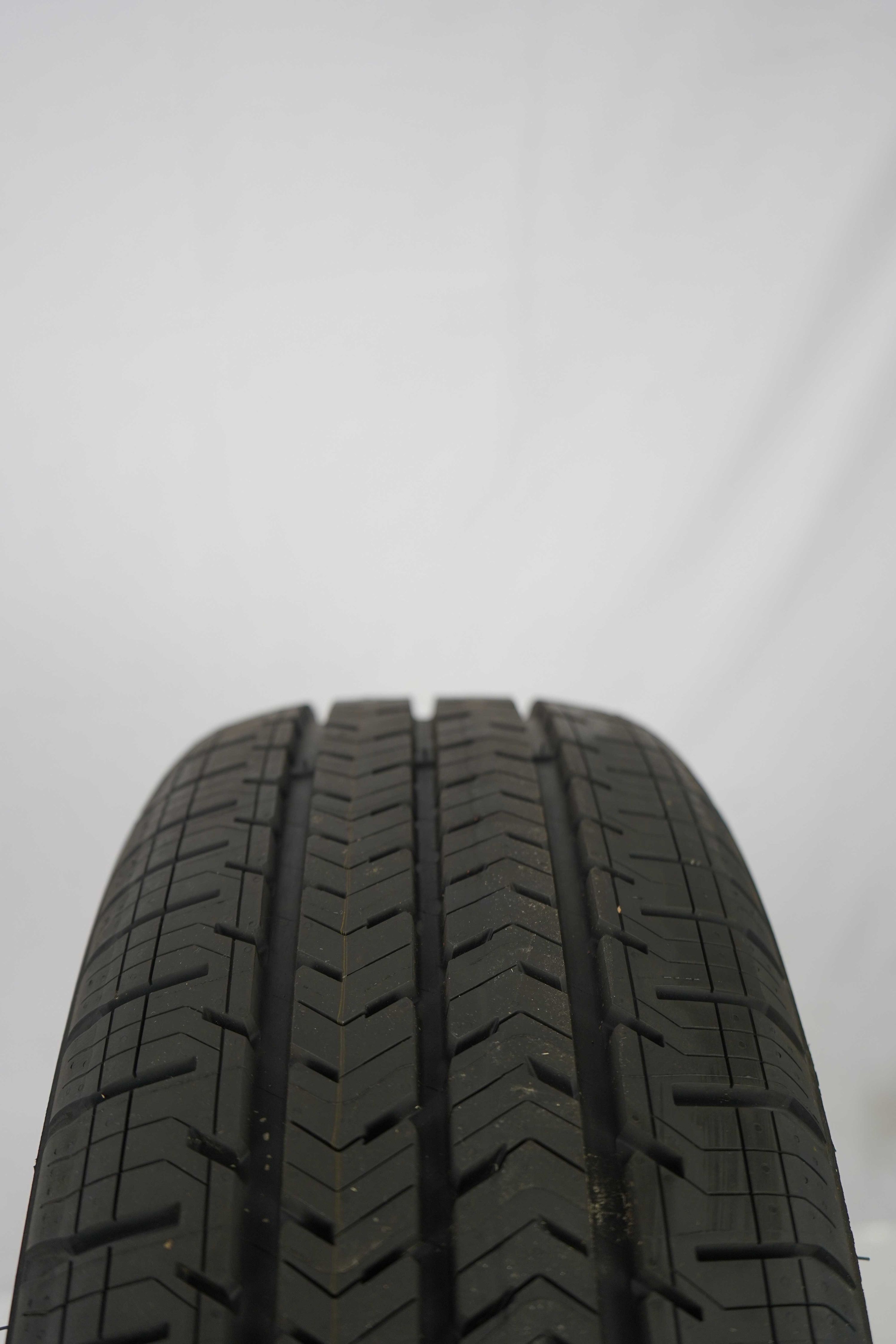 Sommerreifen michelin agilis 215 60 r17c 104 102h 5 (4)