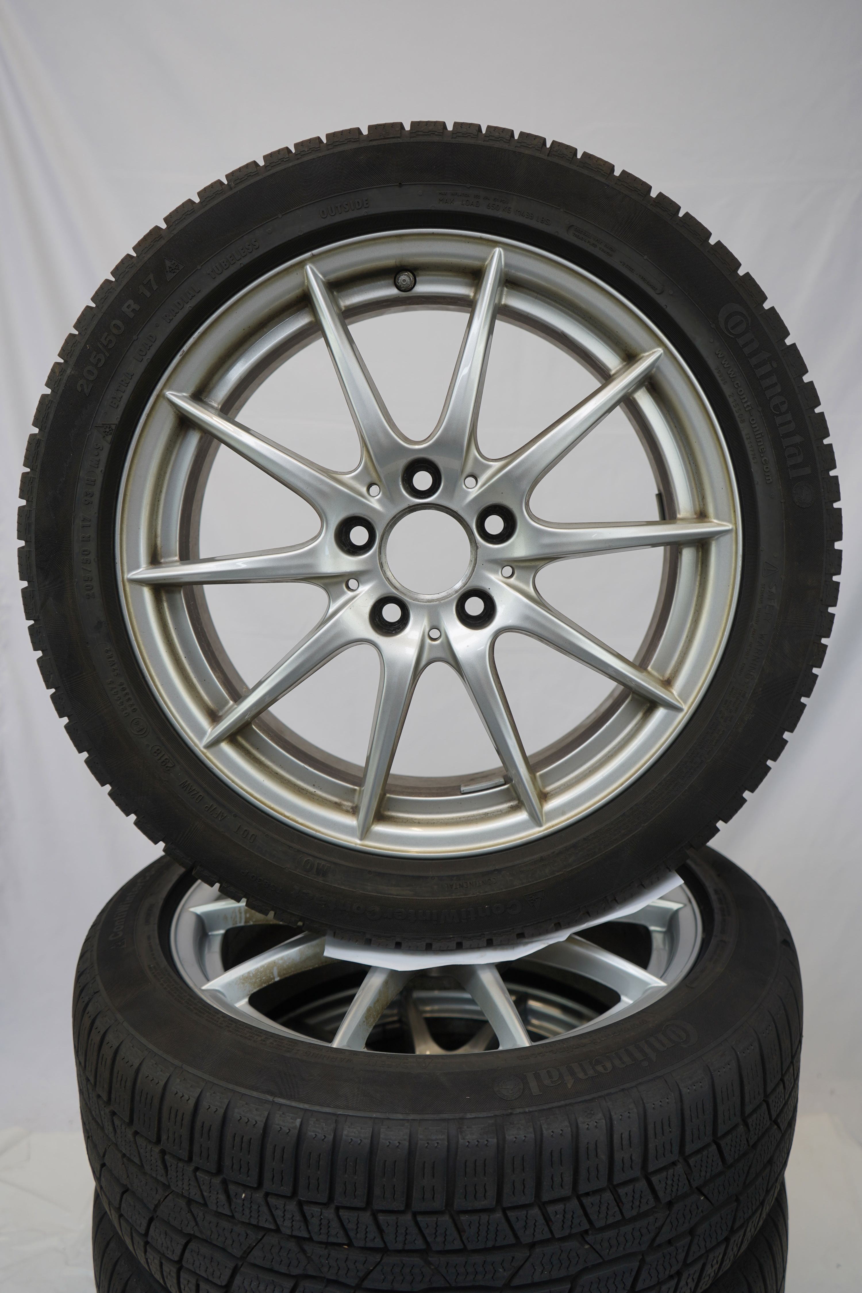 Winterkomplettradsatz-gebraucht-Mercedes-Benz-A246-B-Klasse-A2464010102-1