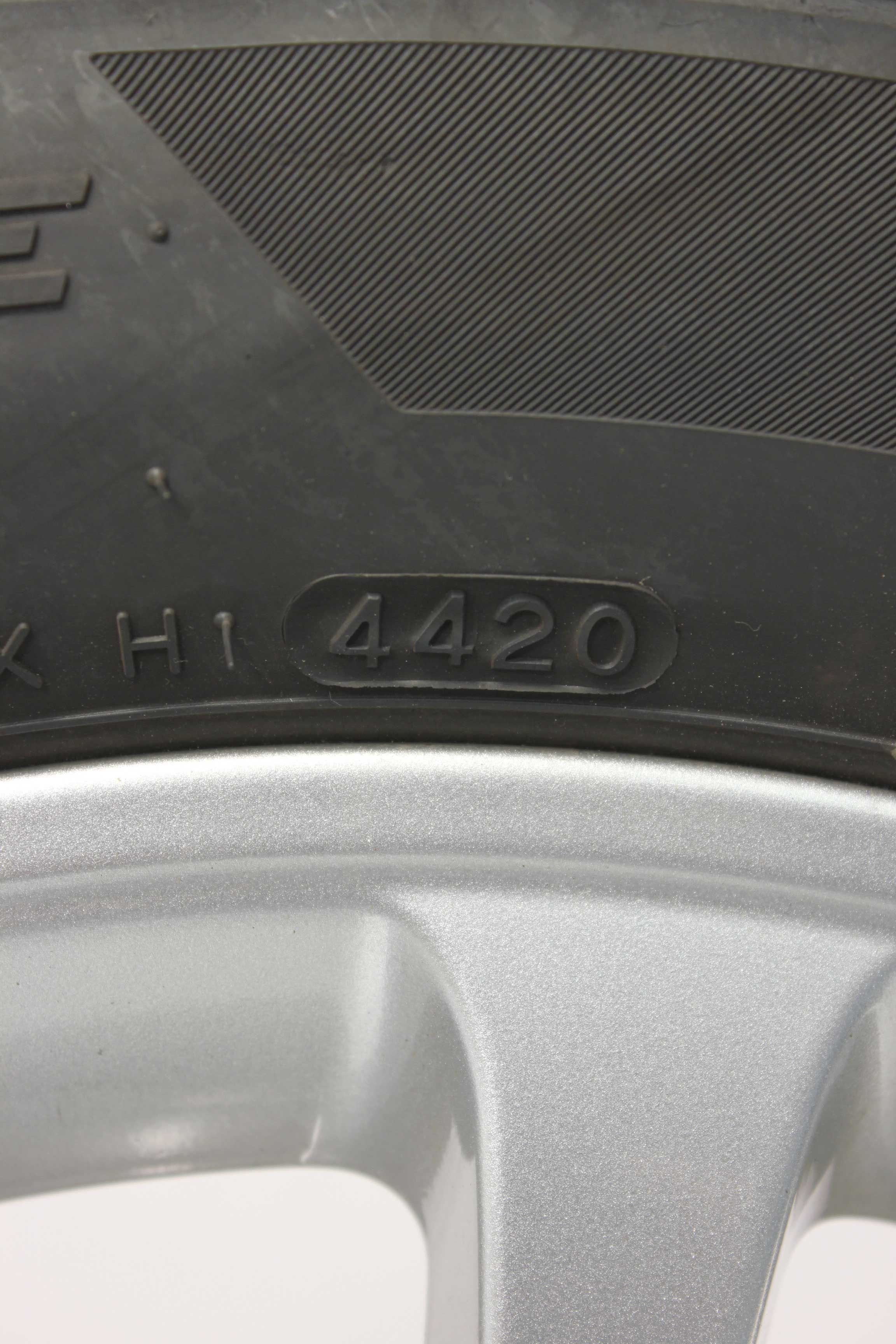 Winterkomplettradsatz-Mercedes-Benz-A-Klasse-A177-Alufelge-17Zoll-A1774010300-Winterreifen-Hankook-Winter-iceptevo2MO-205-55-R17-91H-17