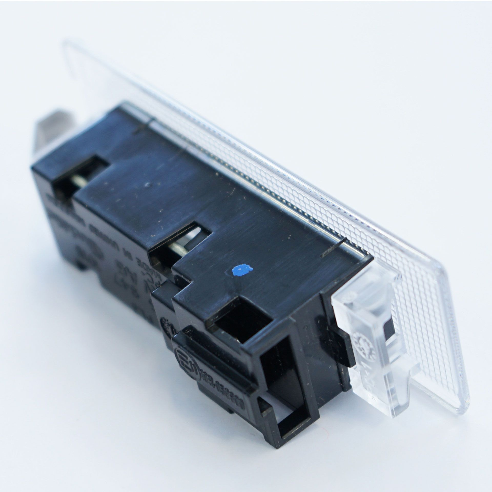 2K5947101B_volkswagen_kofferraum-beleuchtung_rosier-onlineshop4