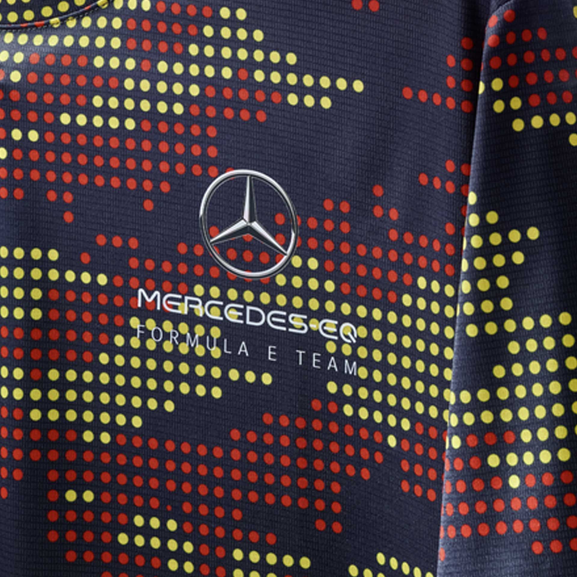 B67997885_mercedes-eq_t-shirt_herren_rosier-onlineshop2