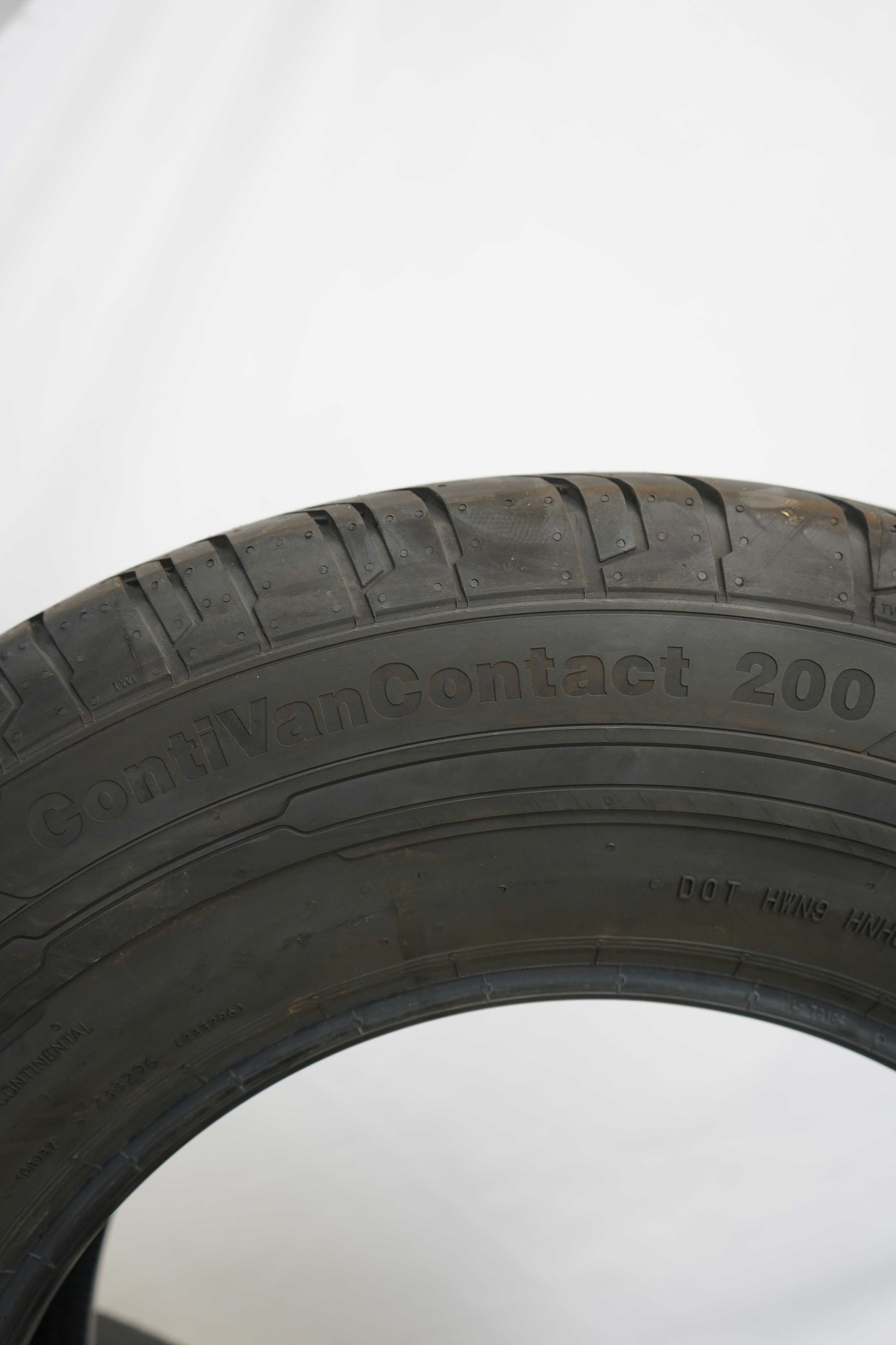 Sommerreifen-Continental-ContiVanContact200-225-75-R16C-121-120R-2_(2)
