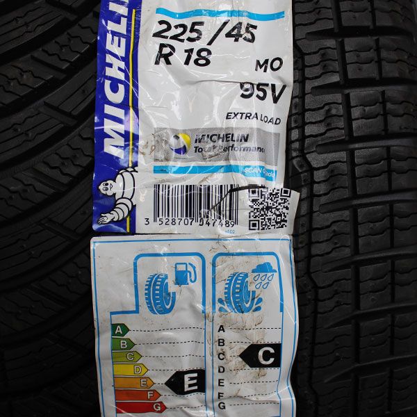 Neuwertiger-Winterkomplettradsatz-Mercedes-Benz-A205-Rosier-Online-Shop-01-01 Neuwertiger-Winterkomplettradsatz-Mercedes-Benz-A205-Rosier-Online-Shop-01-01