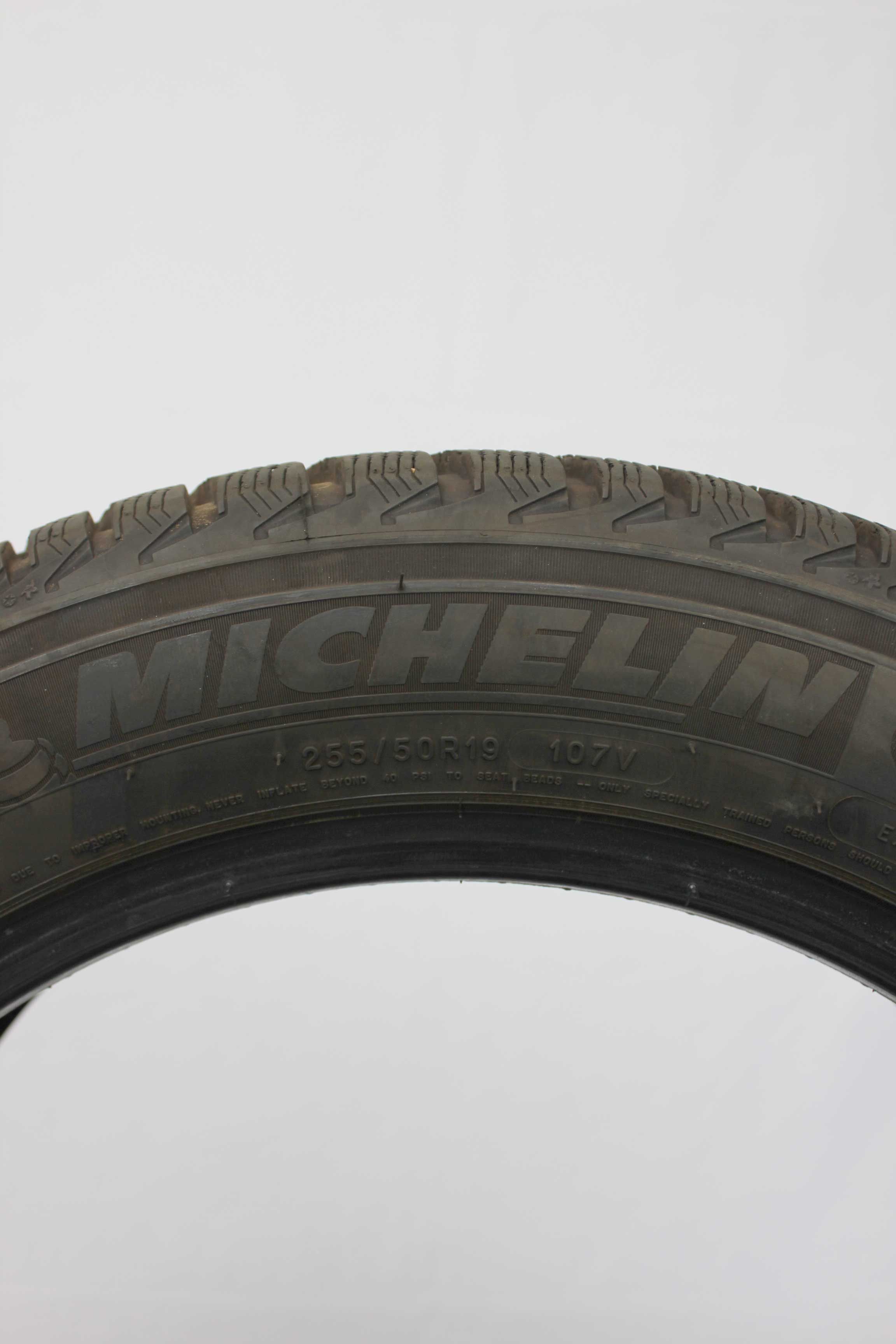Winterreifen-Michelin-LatitudeAlpinLA2-255-50-R19-107V-XL-1_(3)