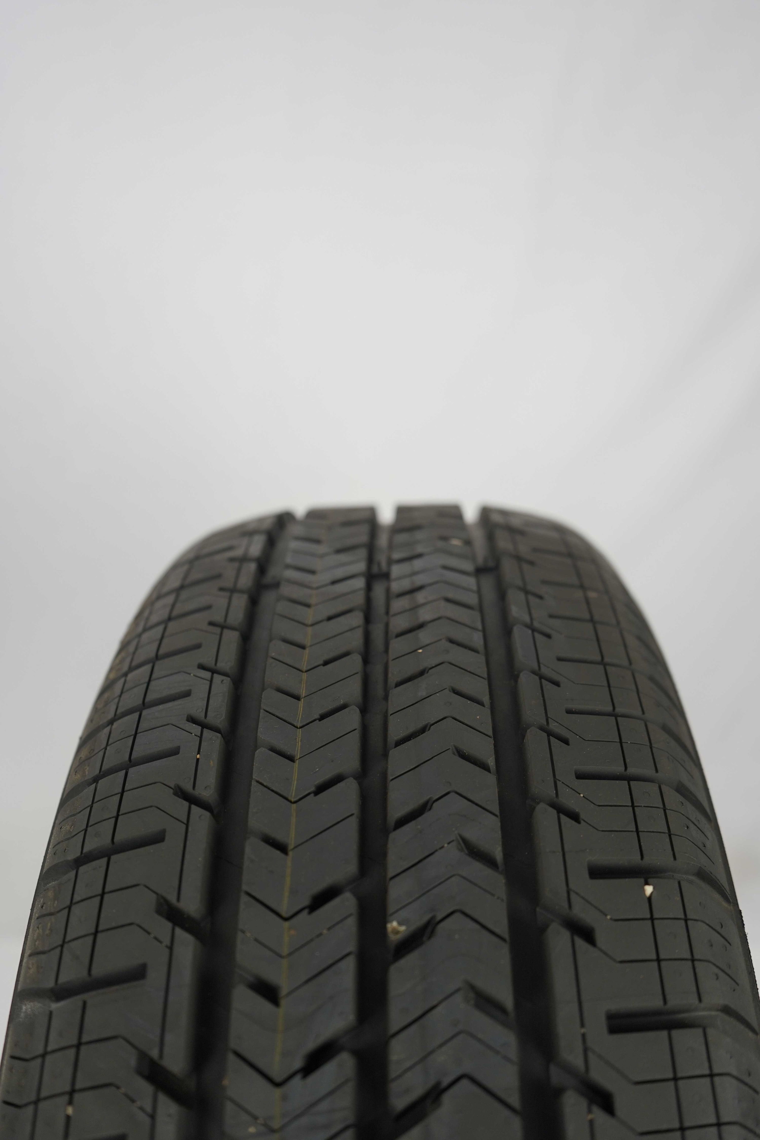 Sommerreifen michelin agilis 215 60 r17c 104 102h 5 (3)