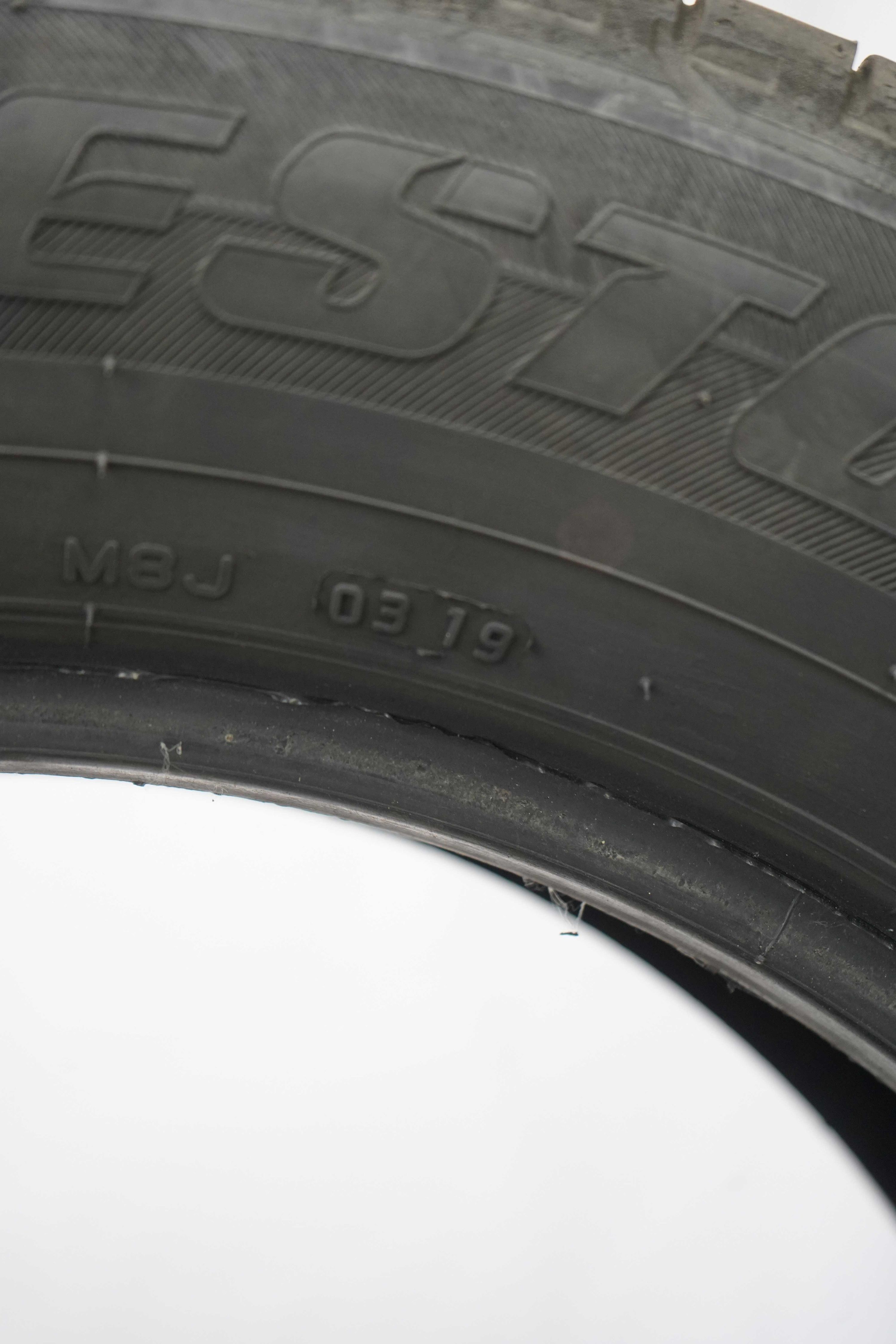Sommerreifen-Bridgestone-DuelerHP-Sport-255-55-R19-111H-4_(1)